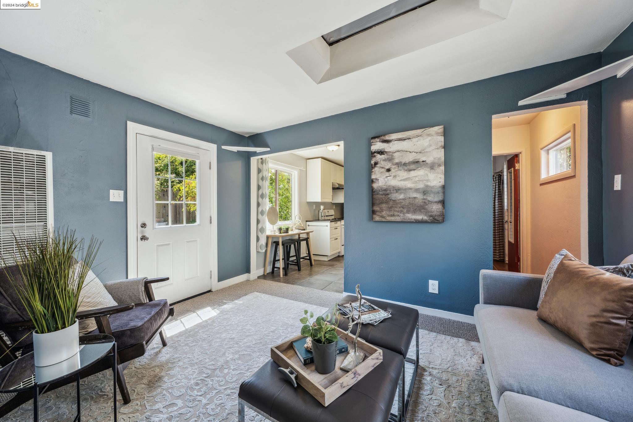 2533 California