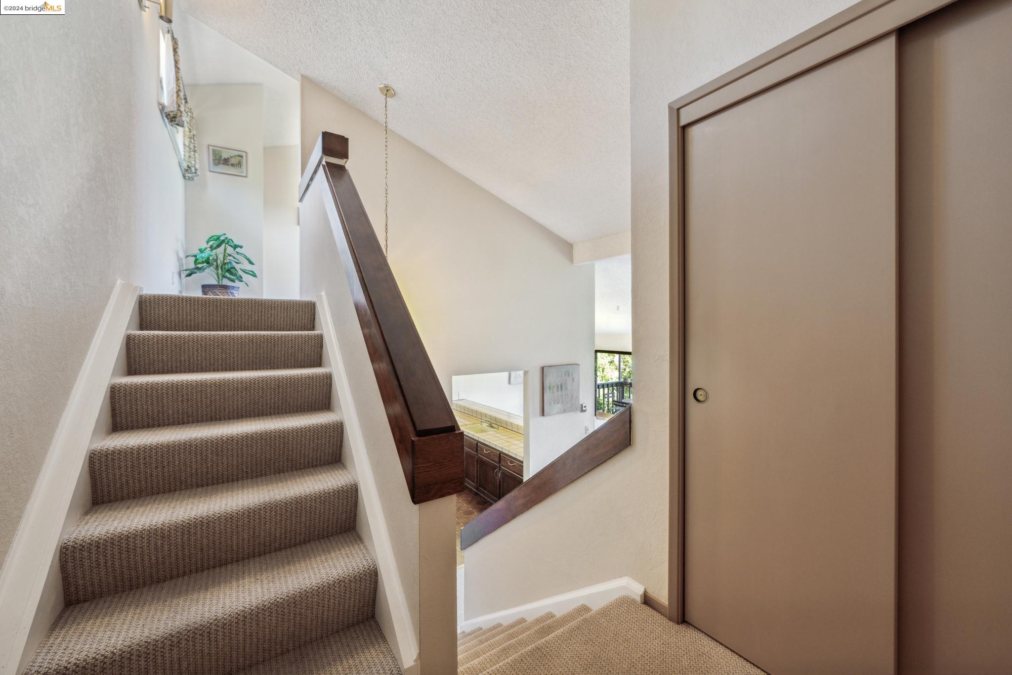 406 Vista Heights Rd