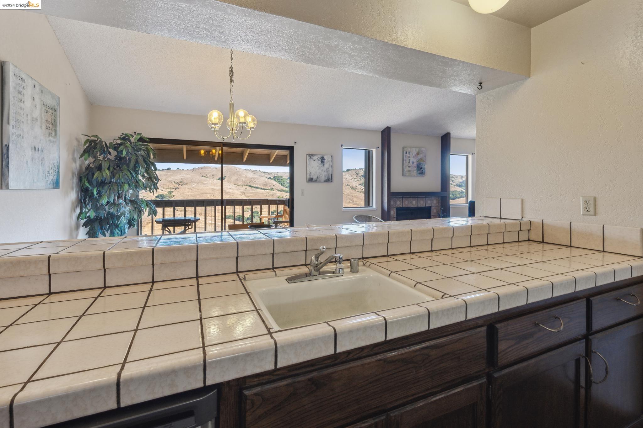 406 Vista Heights Rd