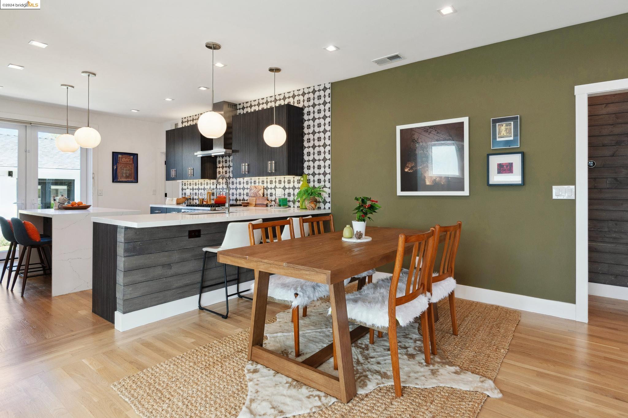 462 44th Street