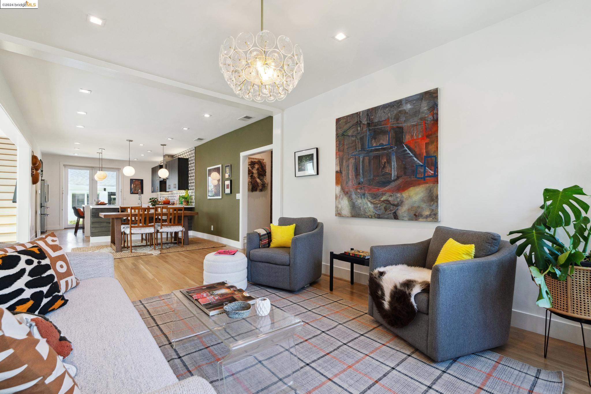 462 44th Street