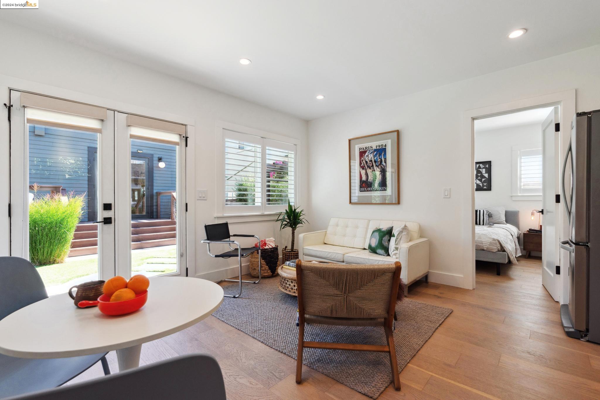 462 44th Street