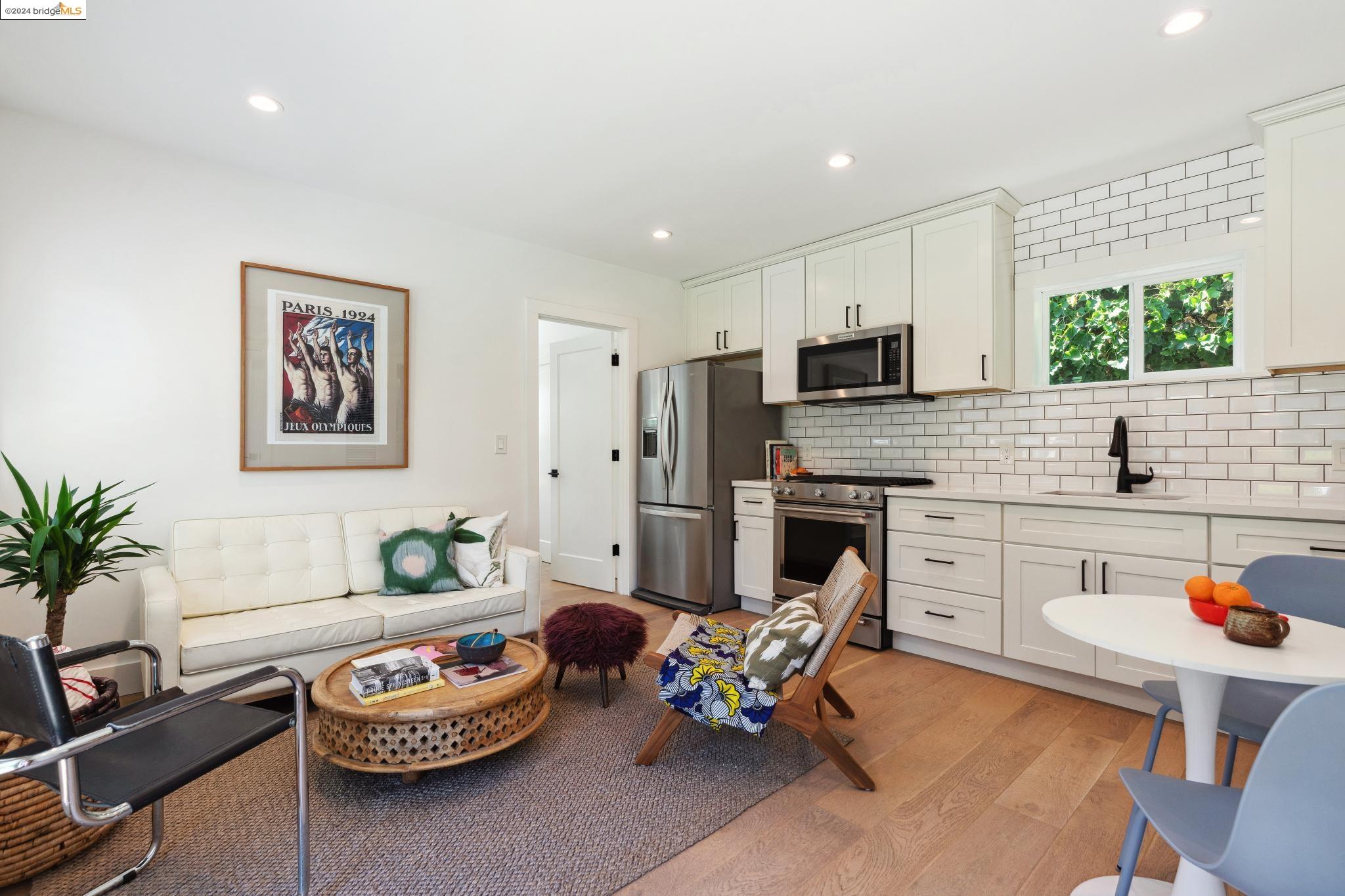 462 44th Street