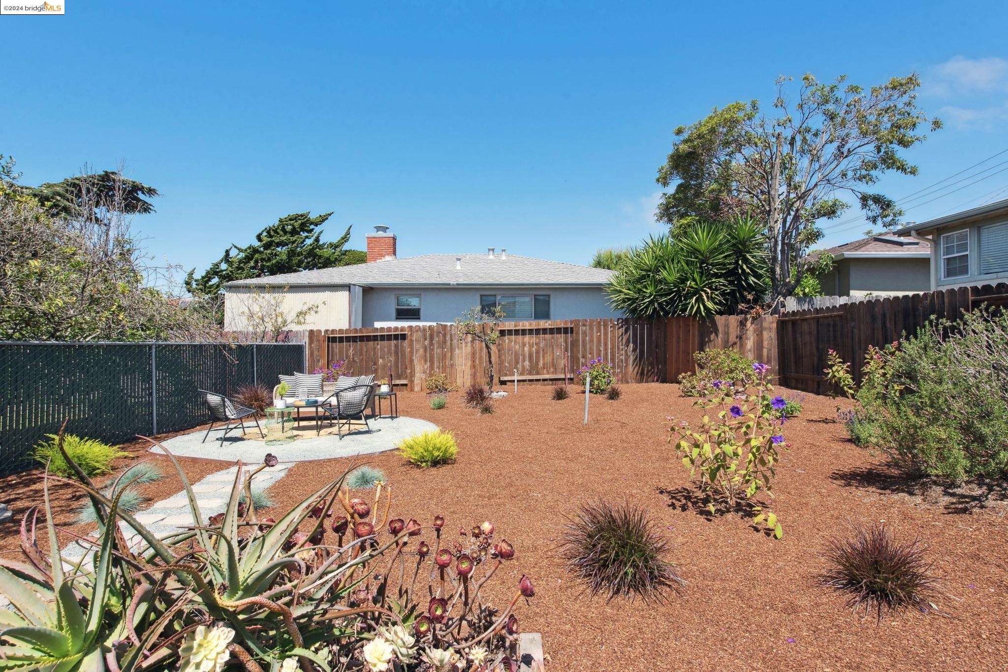 6725 Portola Dr