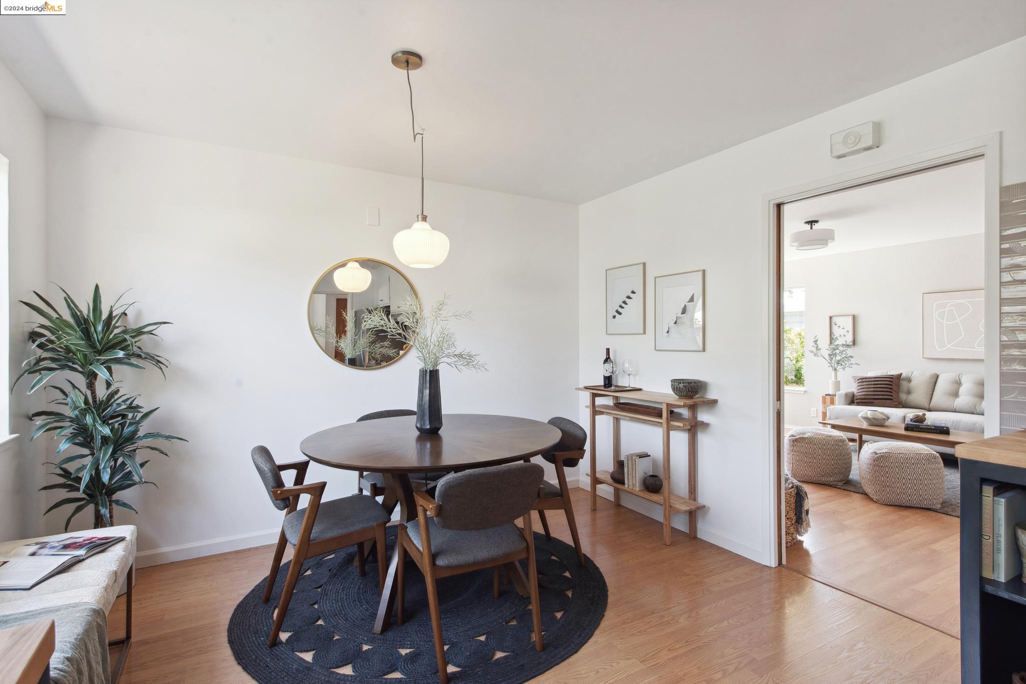 6725 Portola Dr