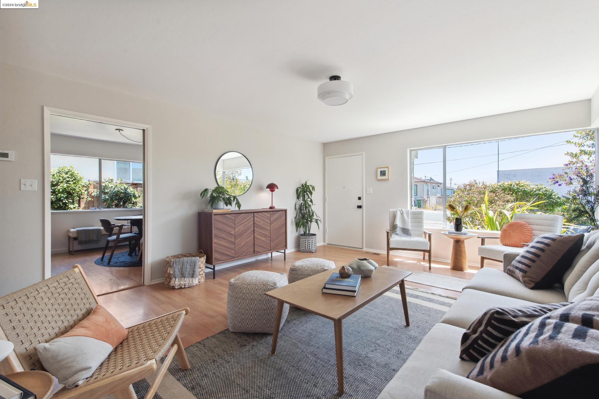 6725 Portola Dr