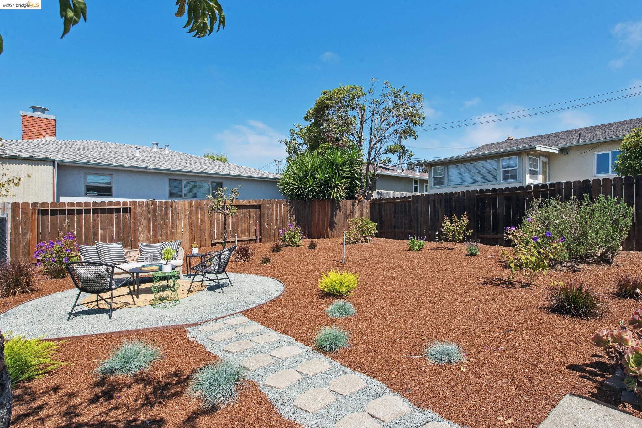 6725 Portola Dr