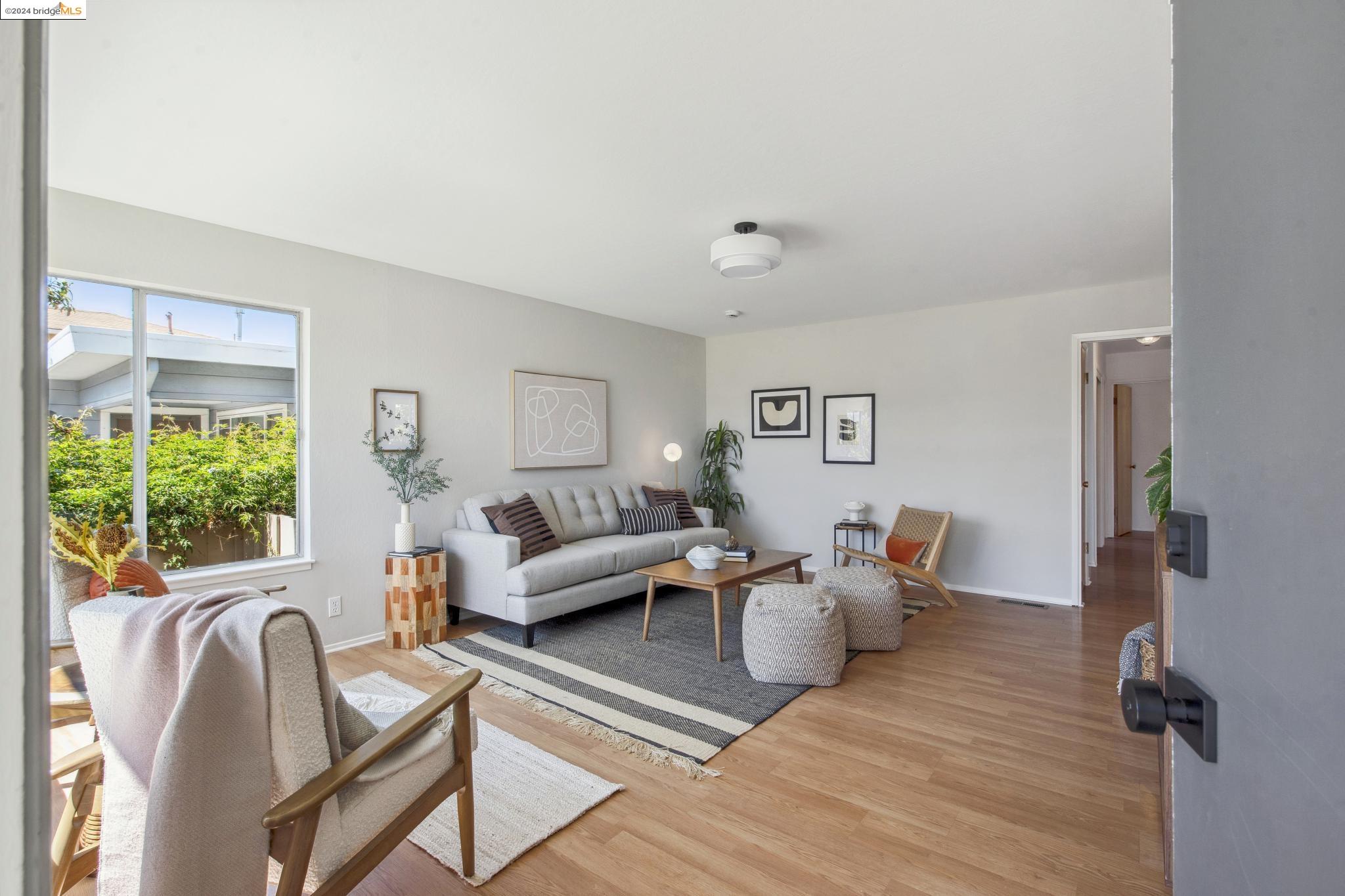 6725 Portola Dr