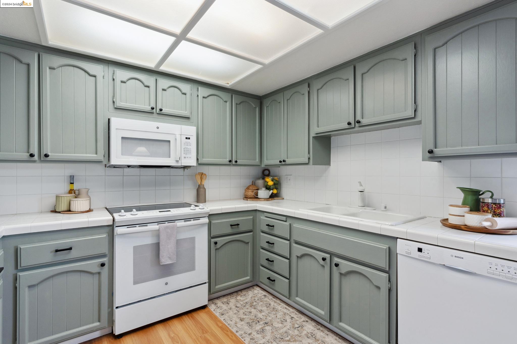 211 Cheswick Ct