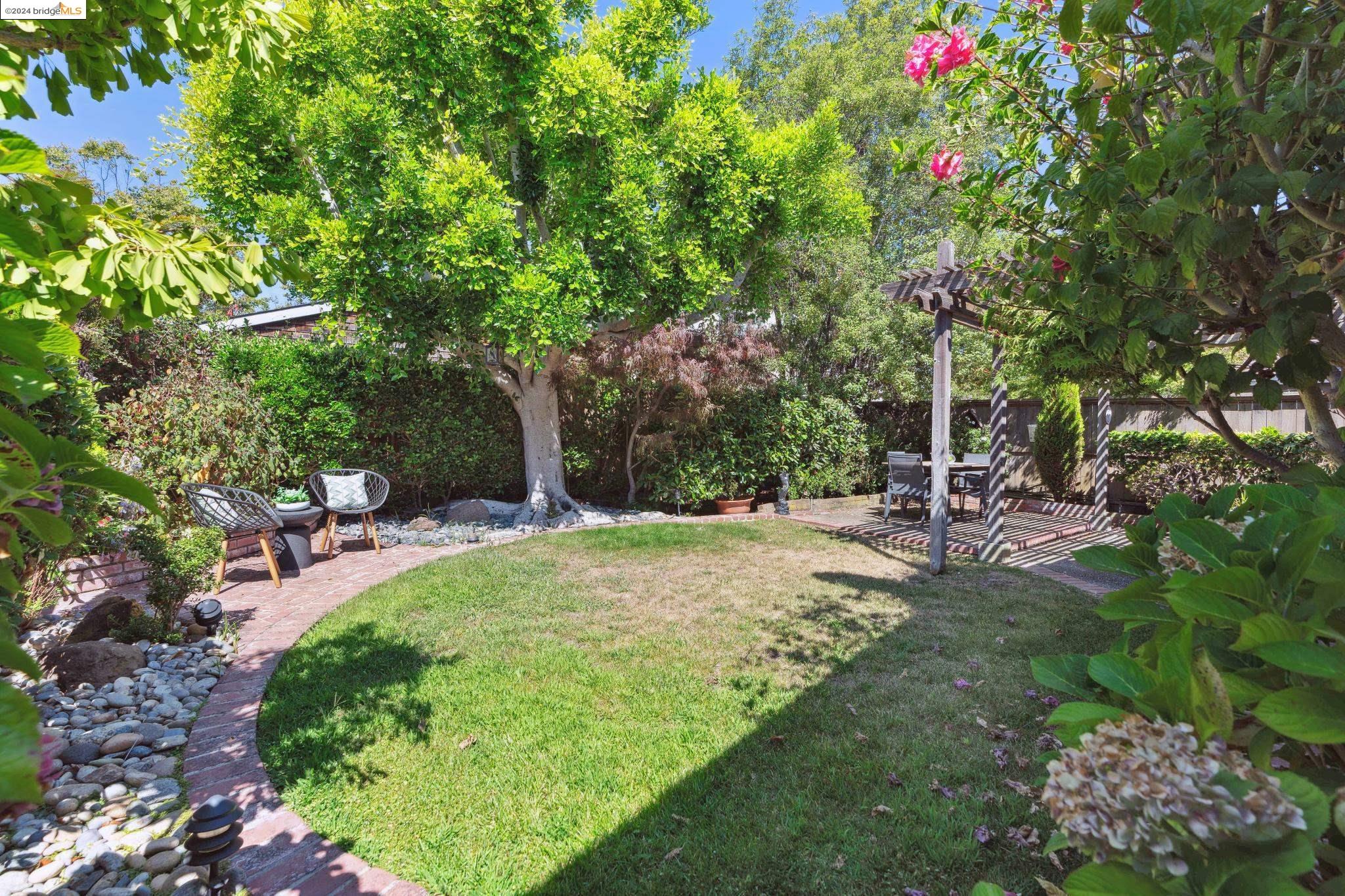 211 Cheswick Ct