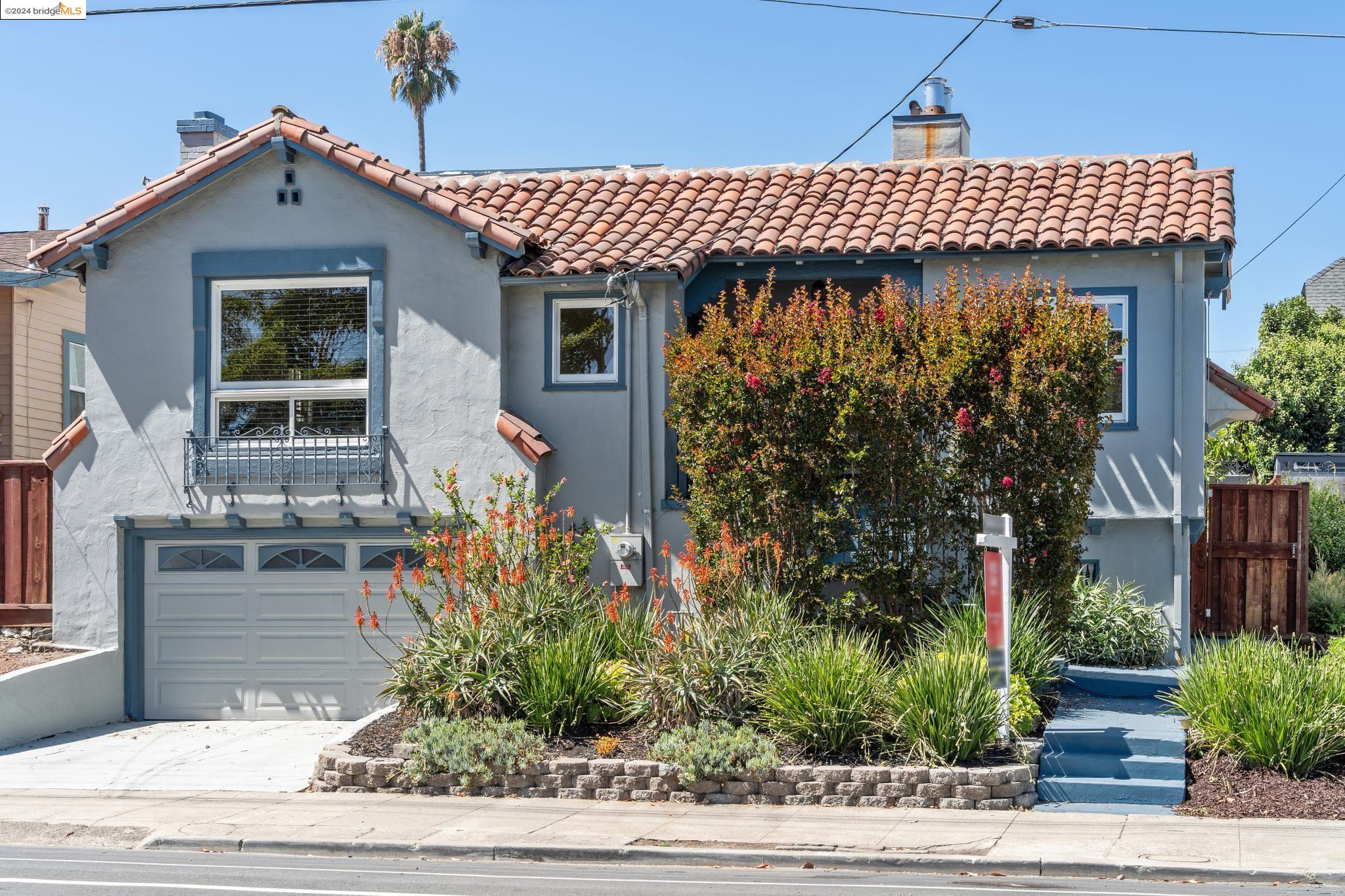 3229 Ardley Ave