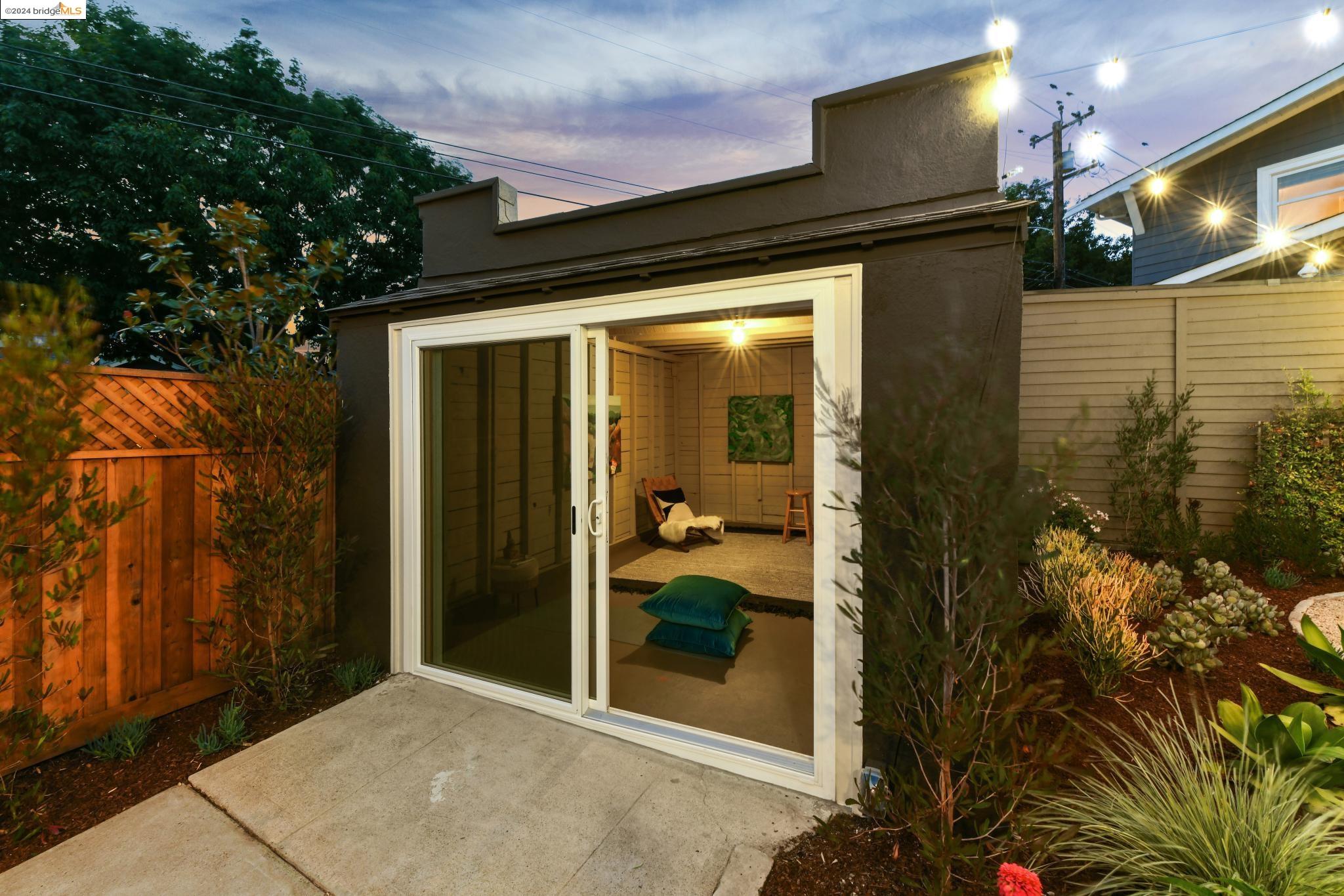 348 GLENDALE Ave