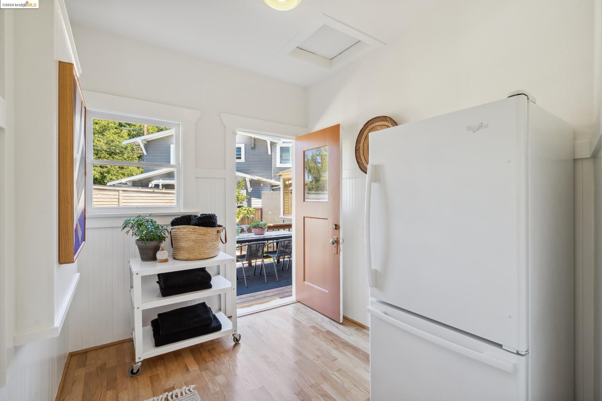 348 GLENDALE Ave