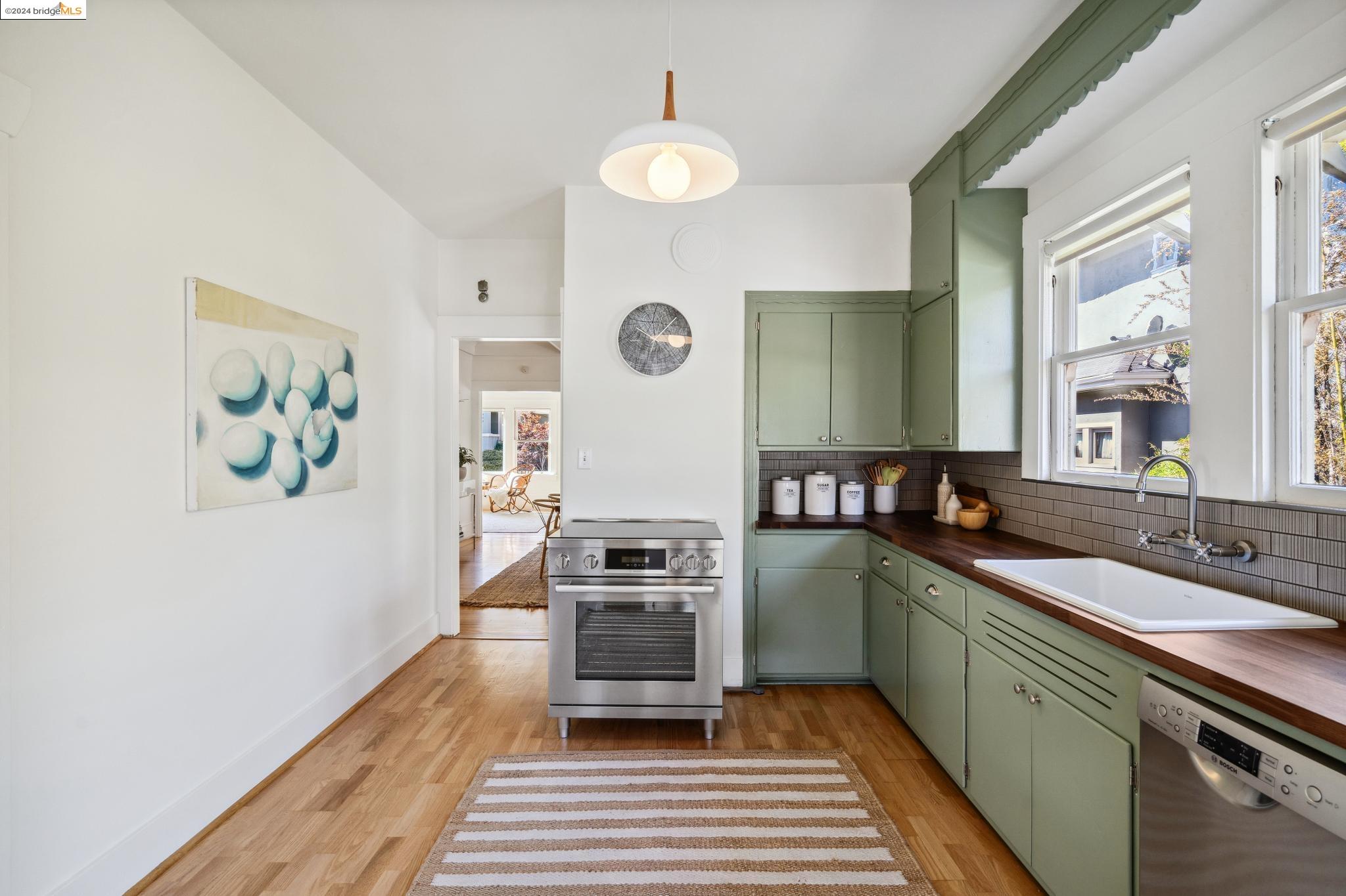 348 GLENDALE Ave