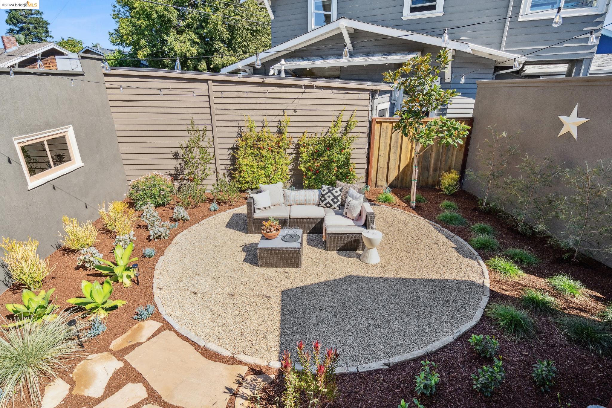 348 GLENDALE Ave