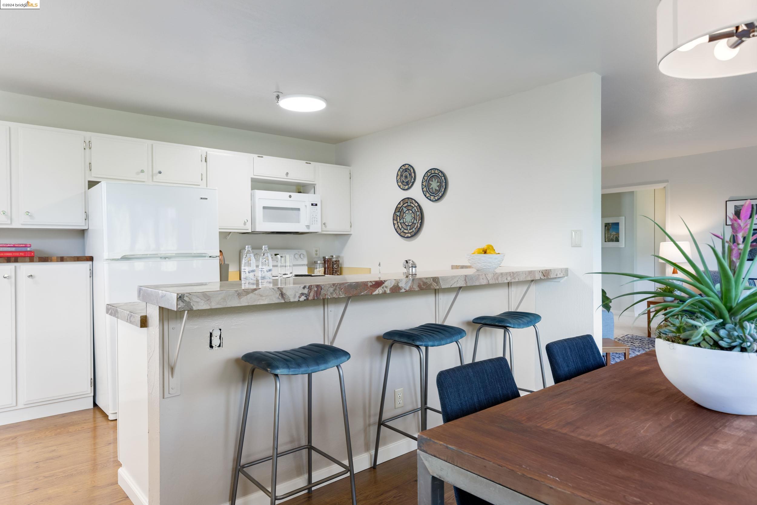 325 Vernon Street # 305