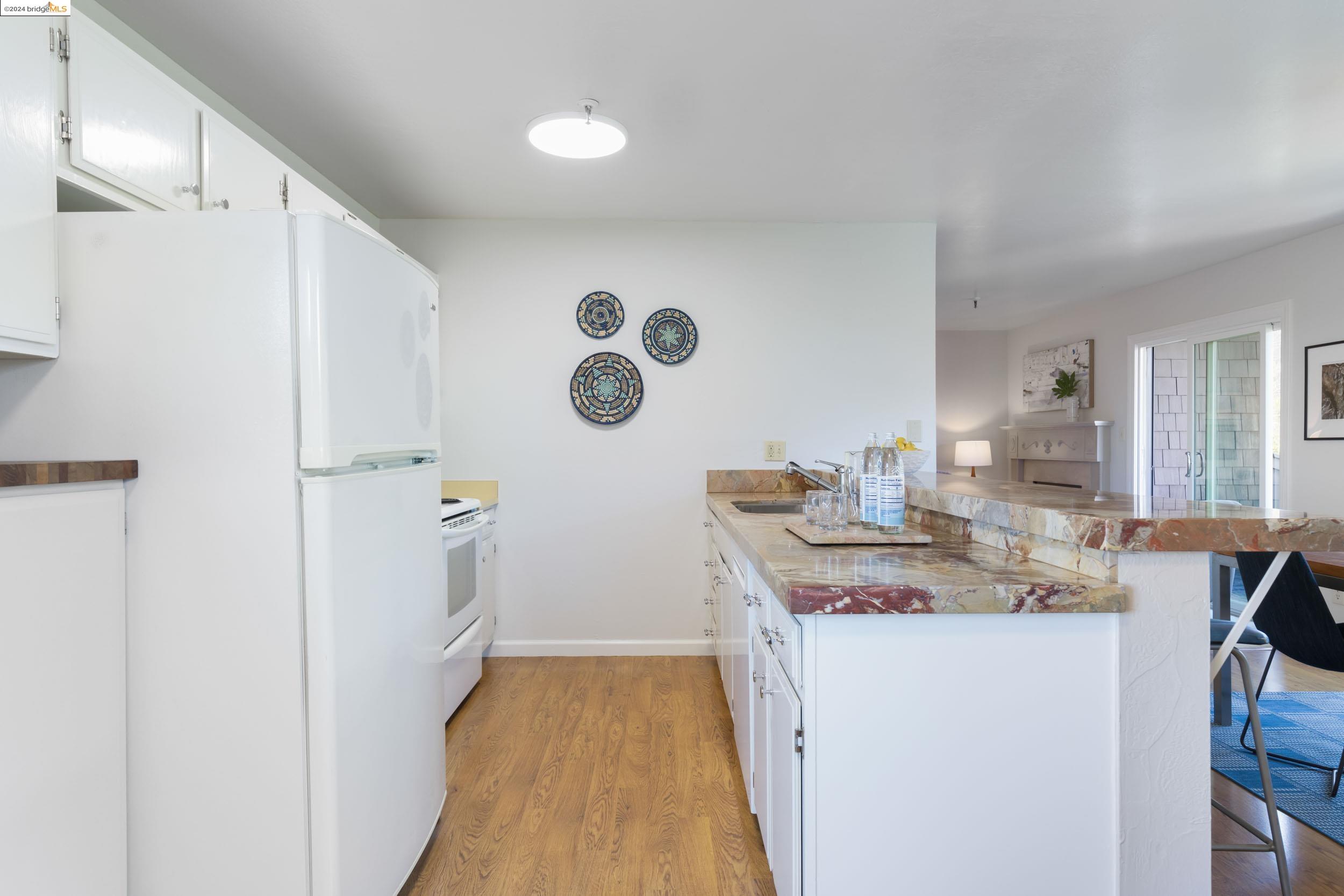 325 Vernon Street # 305