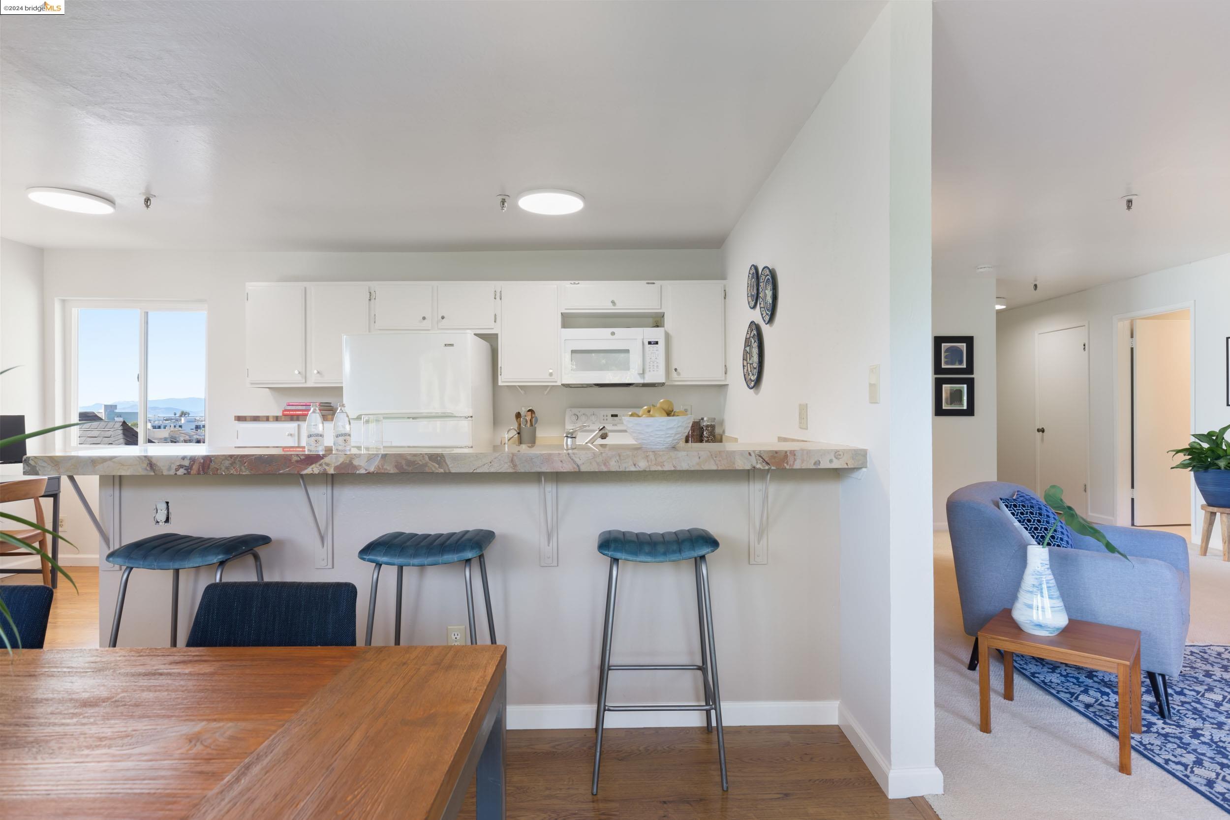 325 Vernon Street # 305