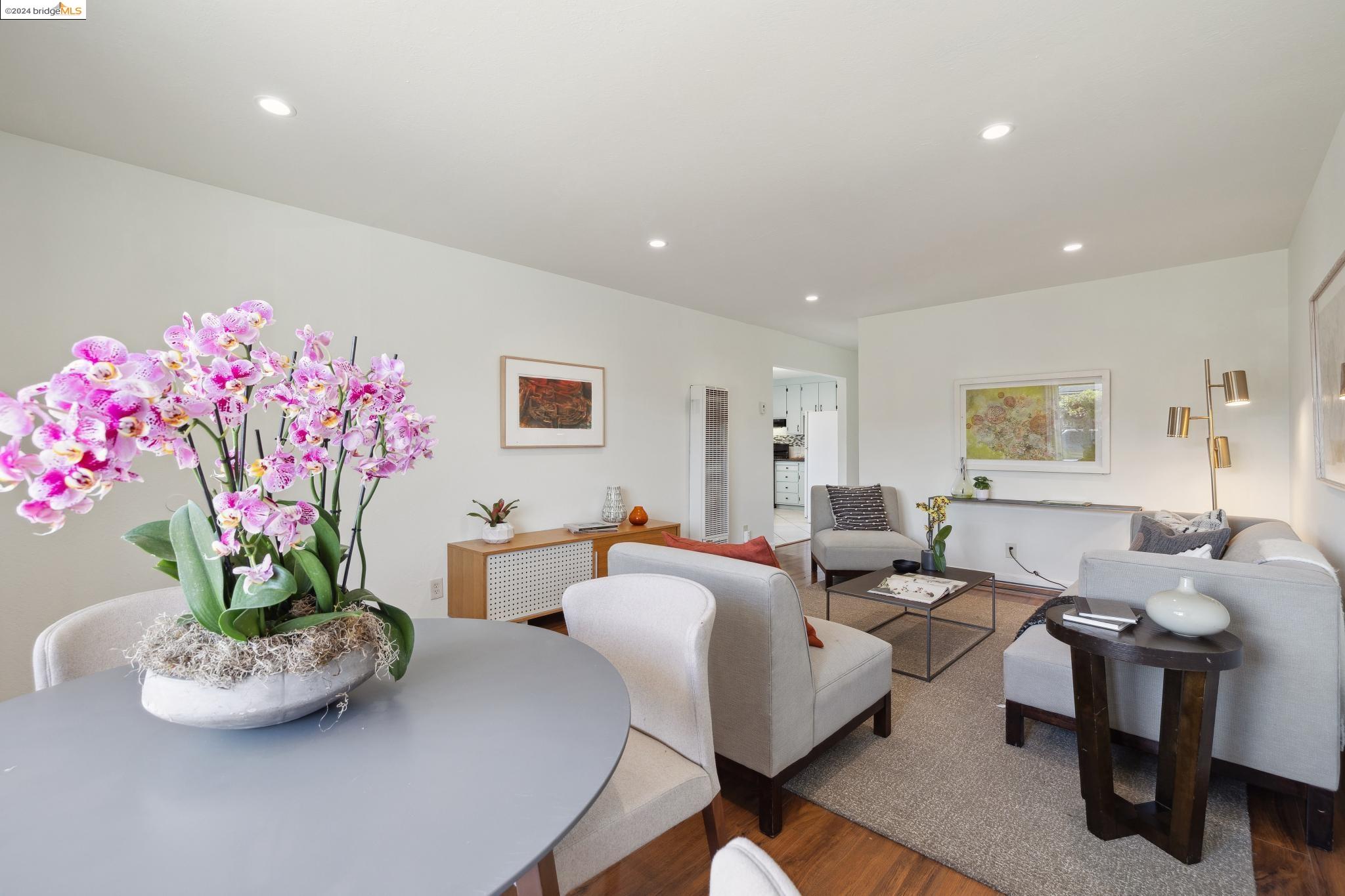 261 S 42Nd St
