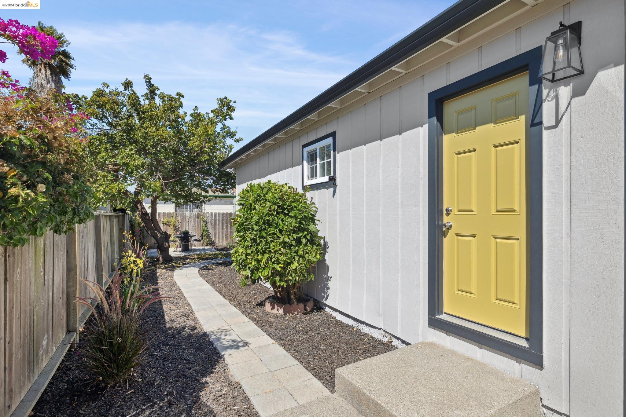 261 S 42Nd St