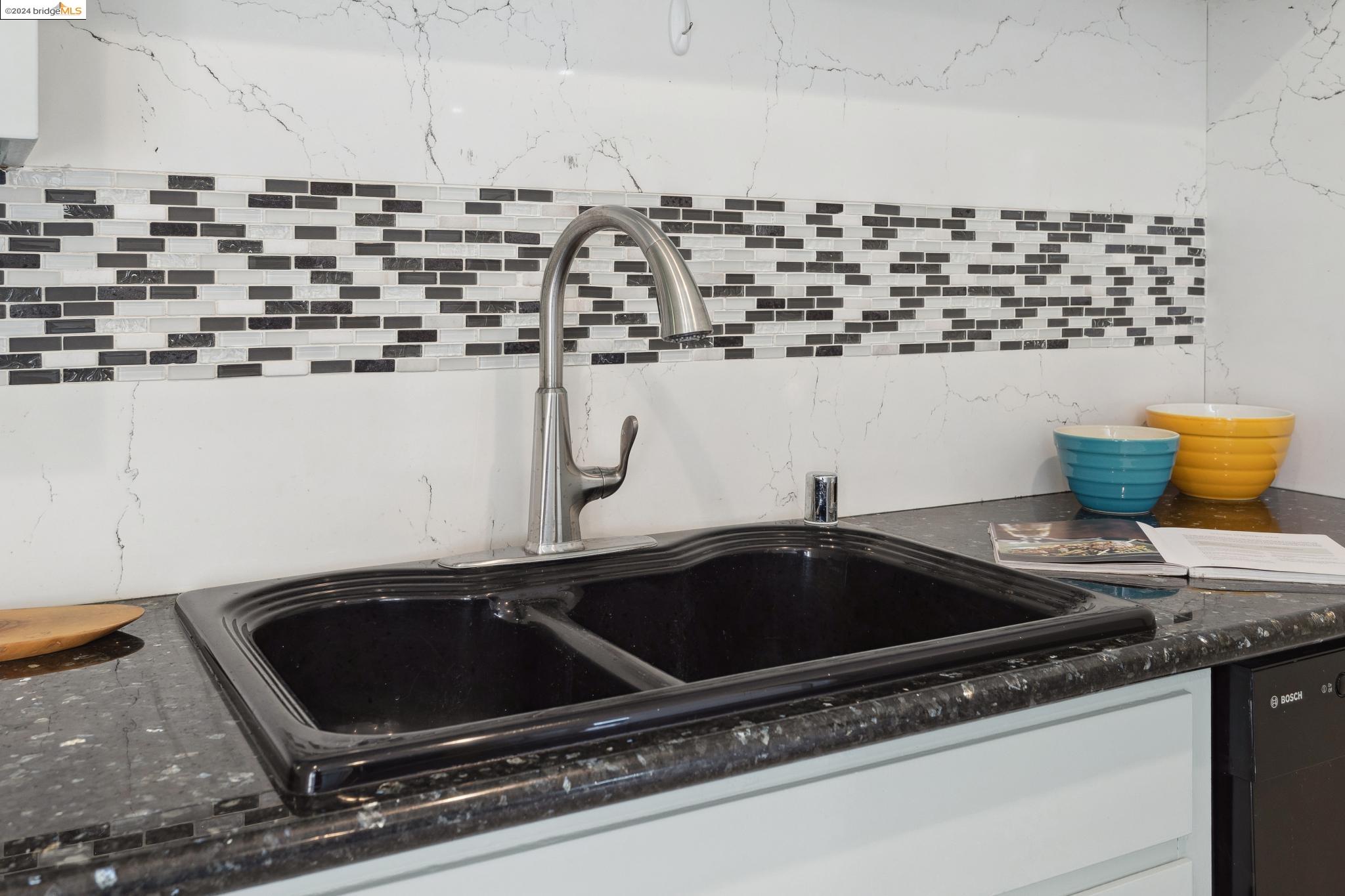 261 S 42Nd St