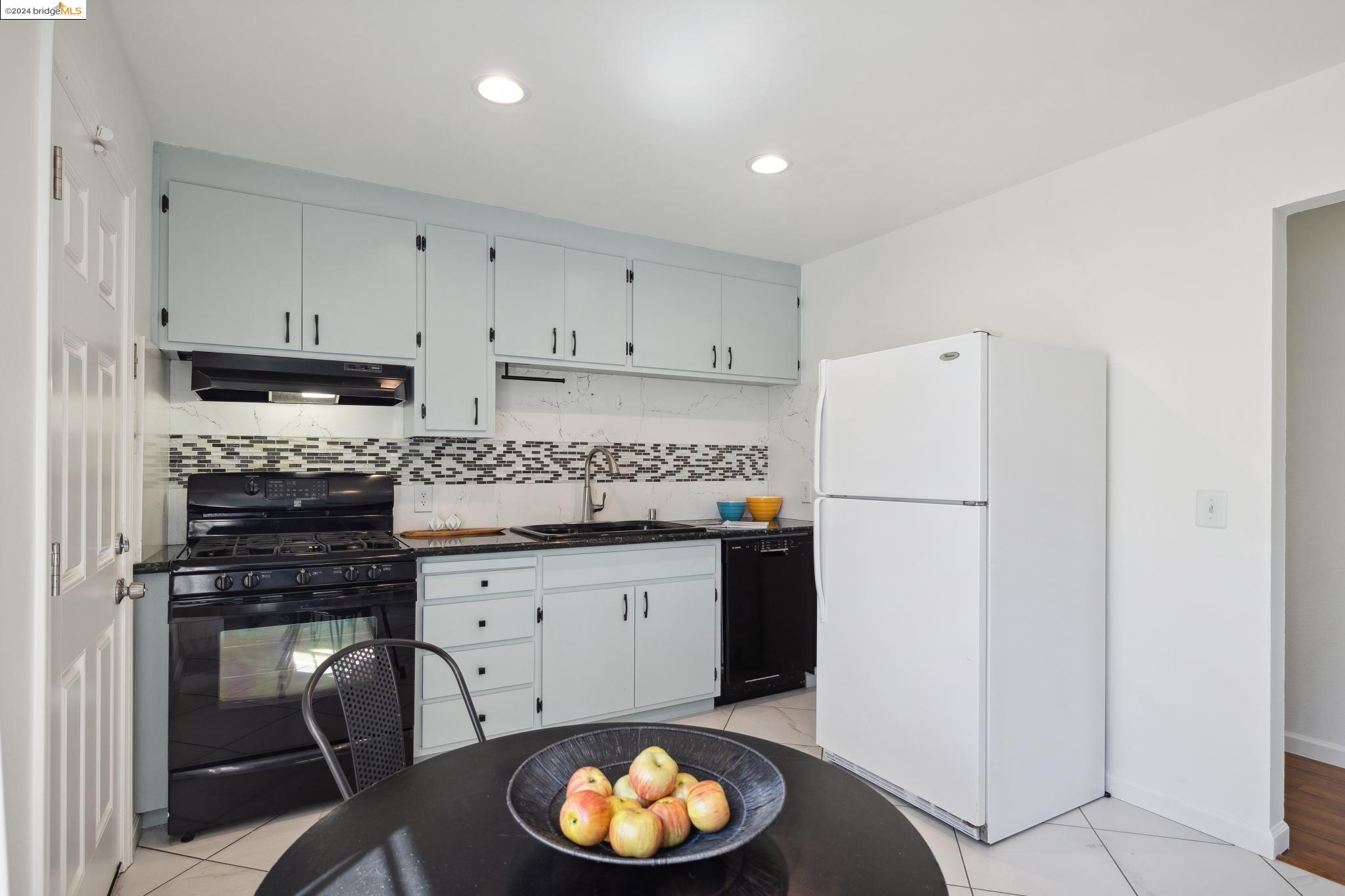 261 S 42Nd St