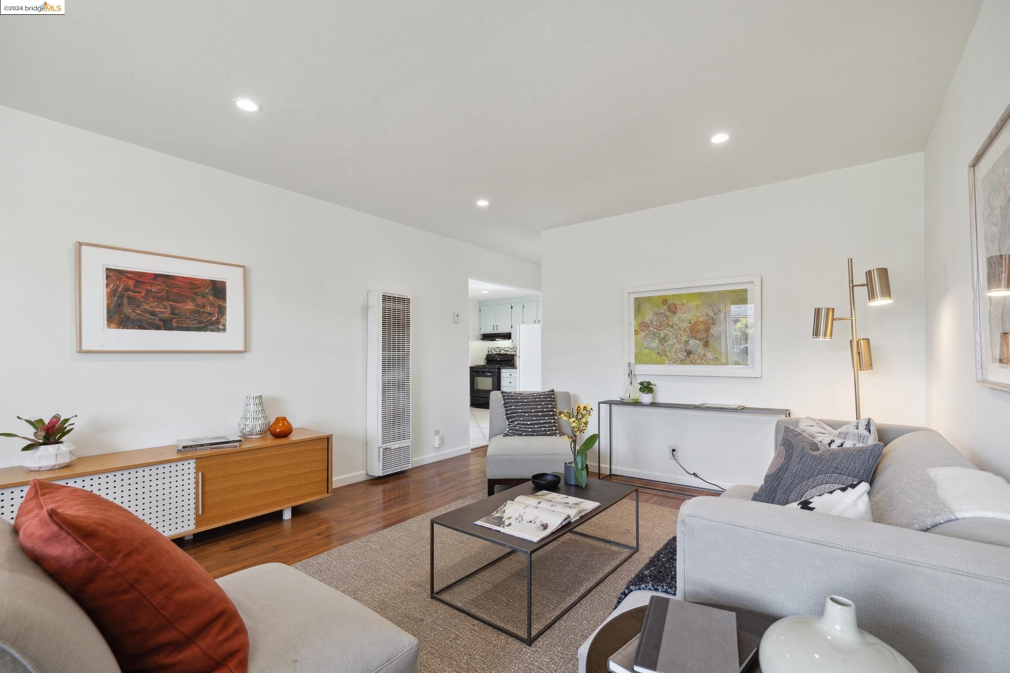 261 S 42Nd St