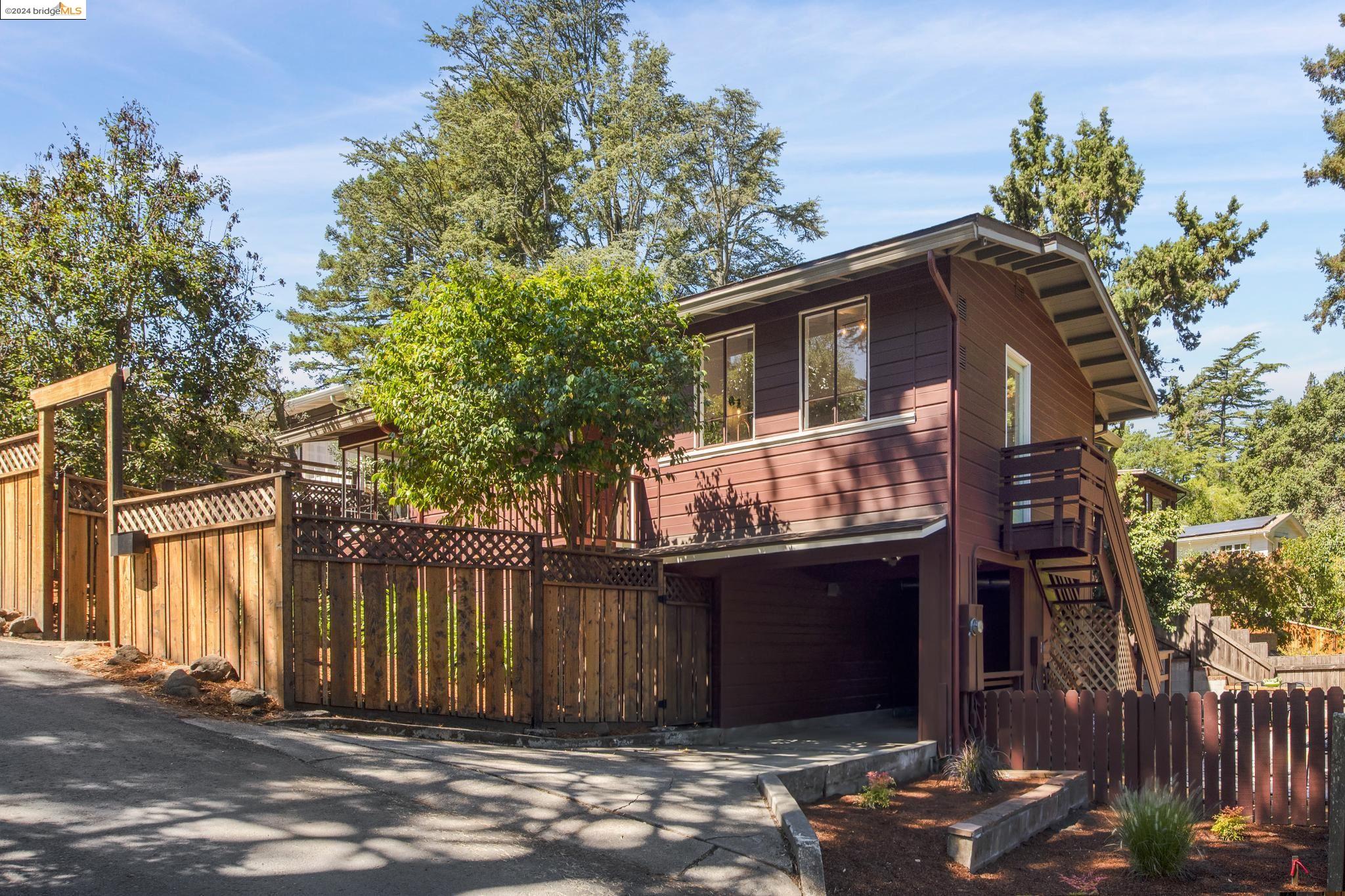 55 Sunset Ln