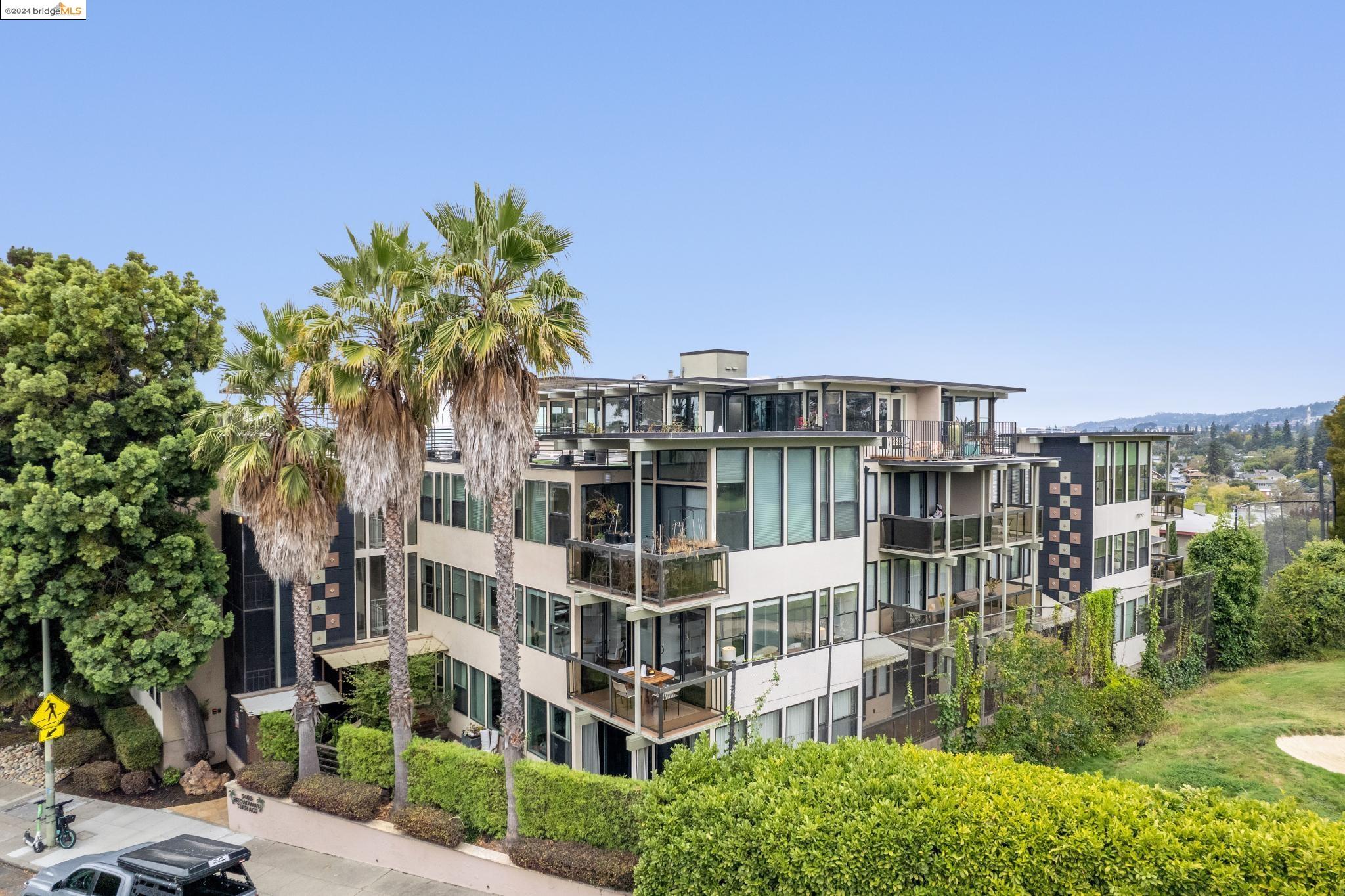 5400 Broadway Ter # 206