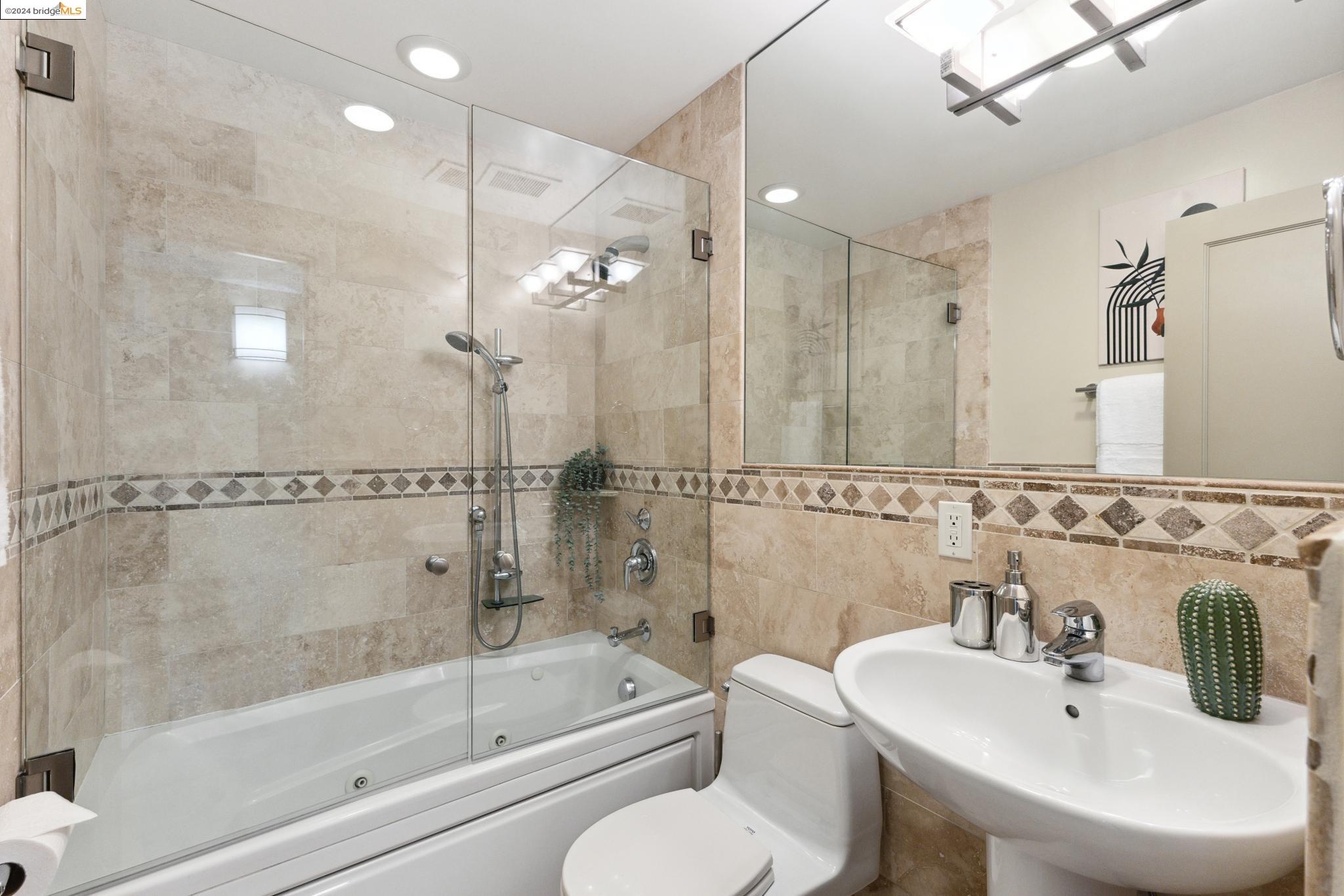 5400 Broadway Ter # 206