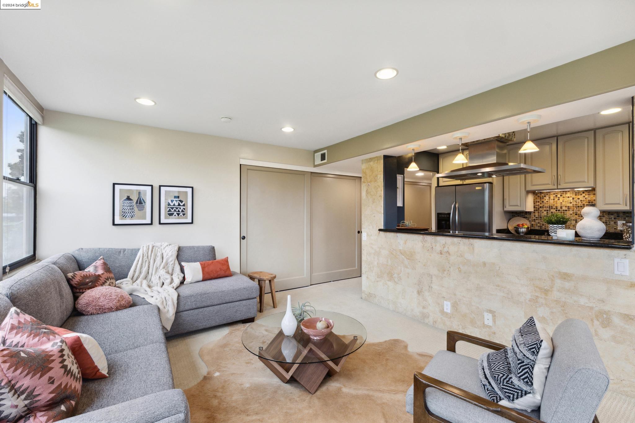 5400 Broadway Ter # 206
