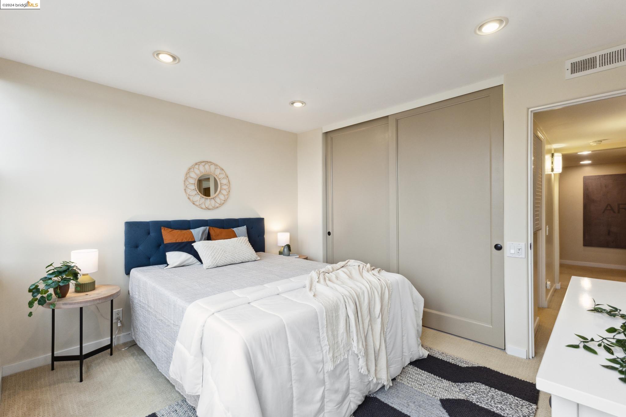 5400 Broadway Ter # 206