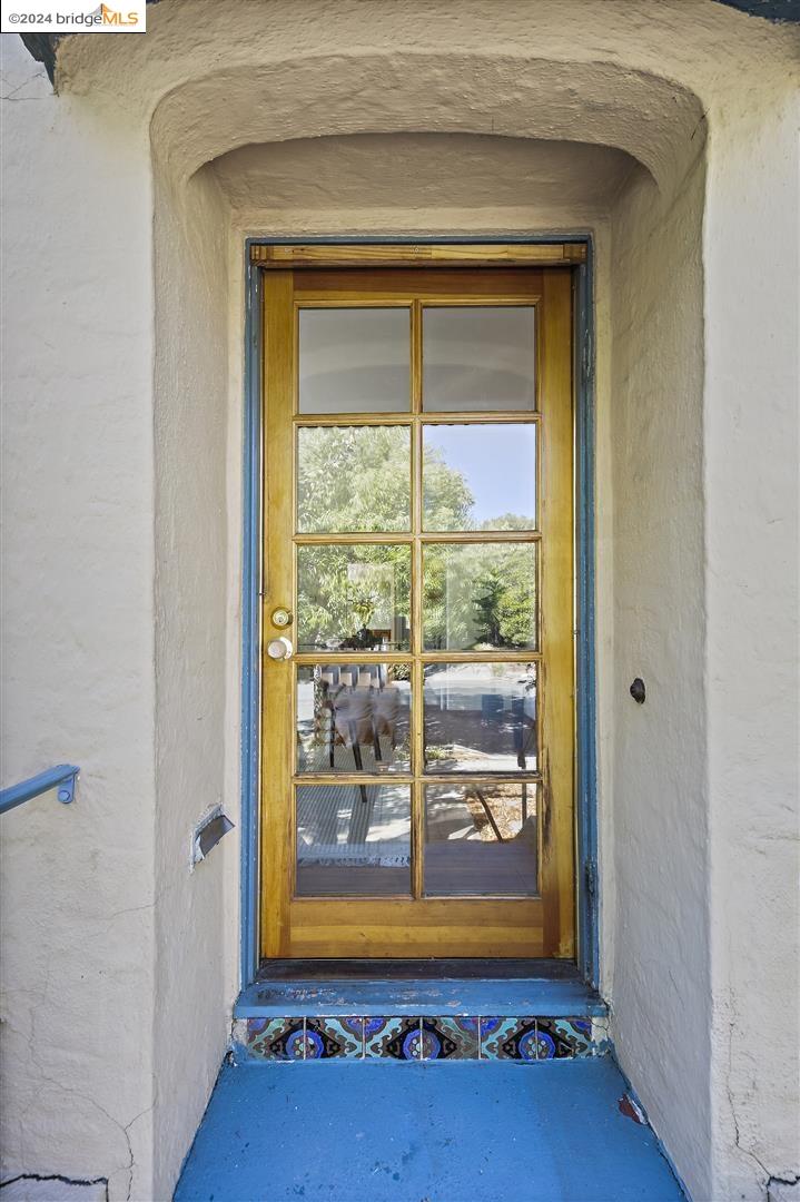 107 Ramona Ave
