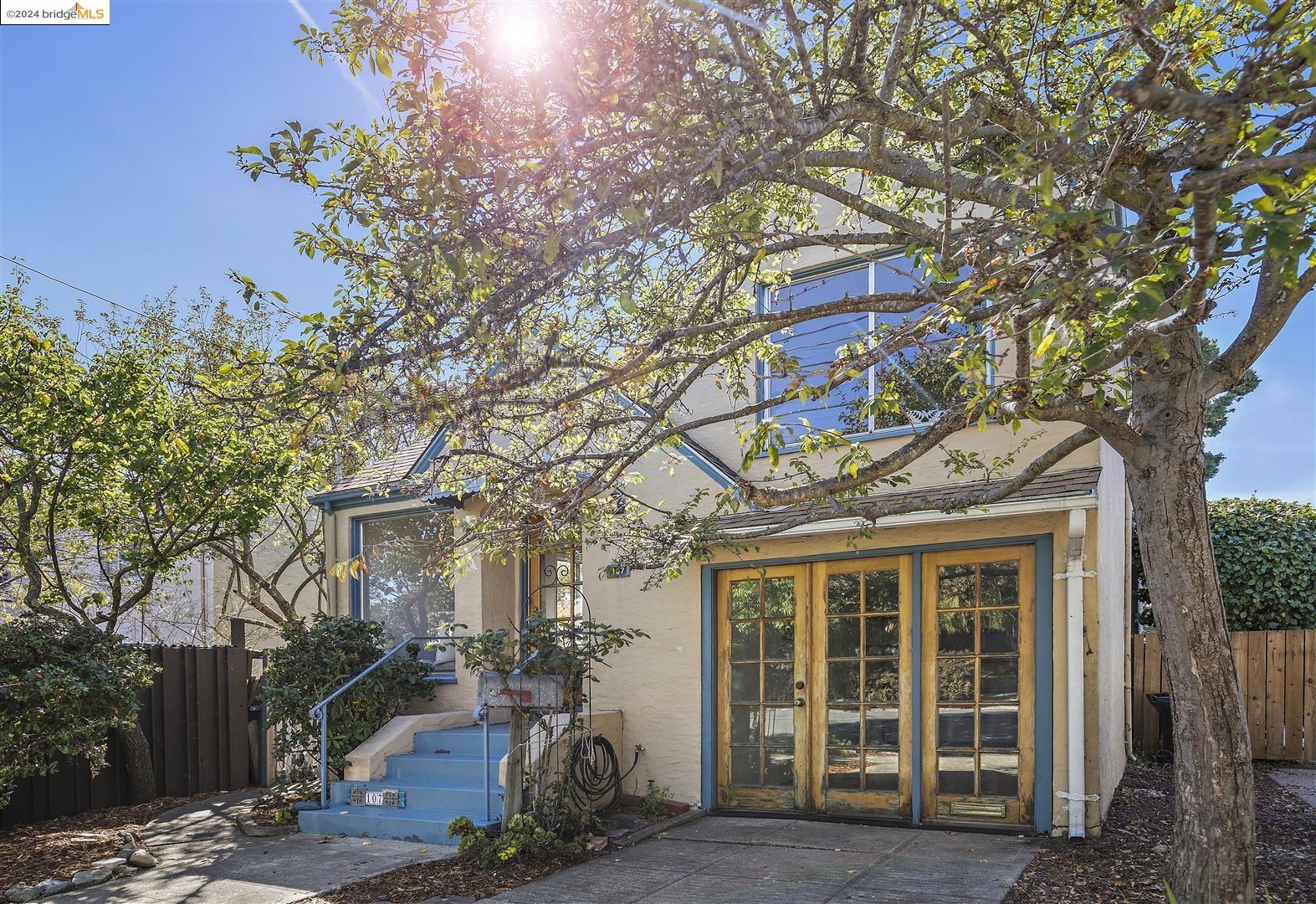 107 Ramona Ave