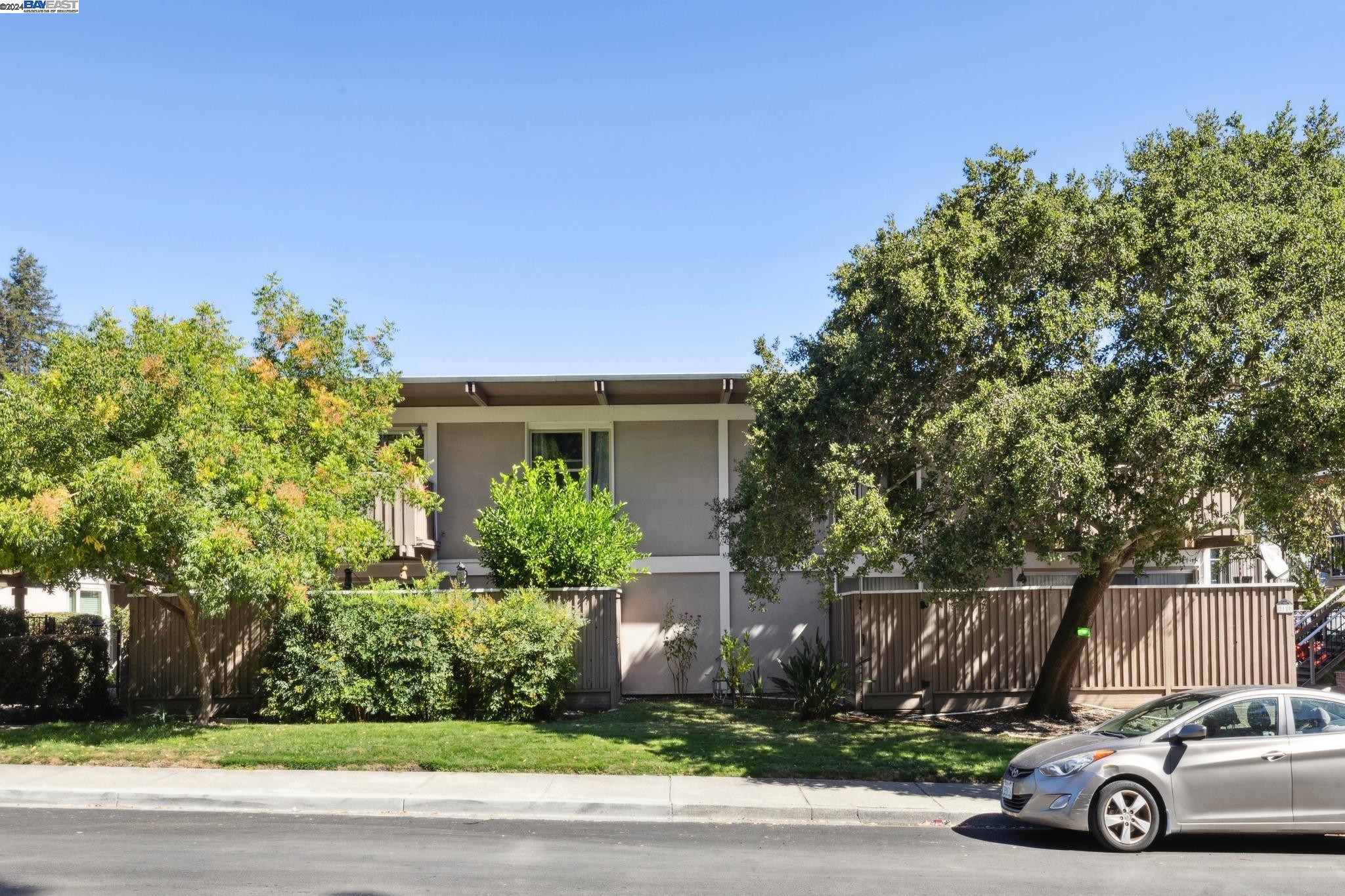 2121 DONALD DRIVE # 18