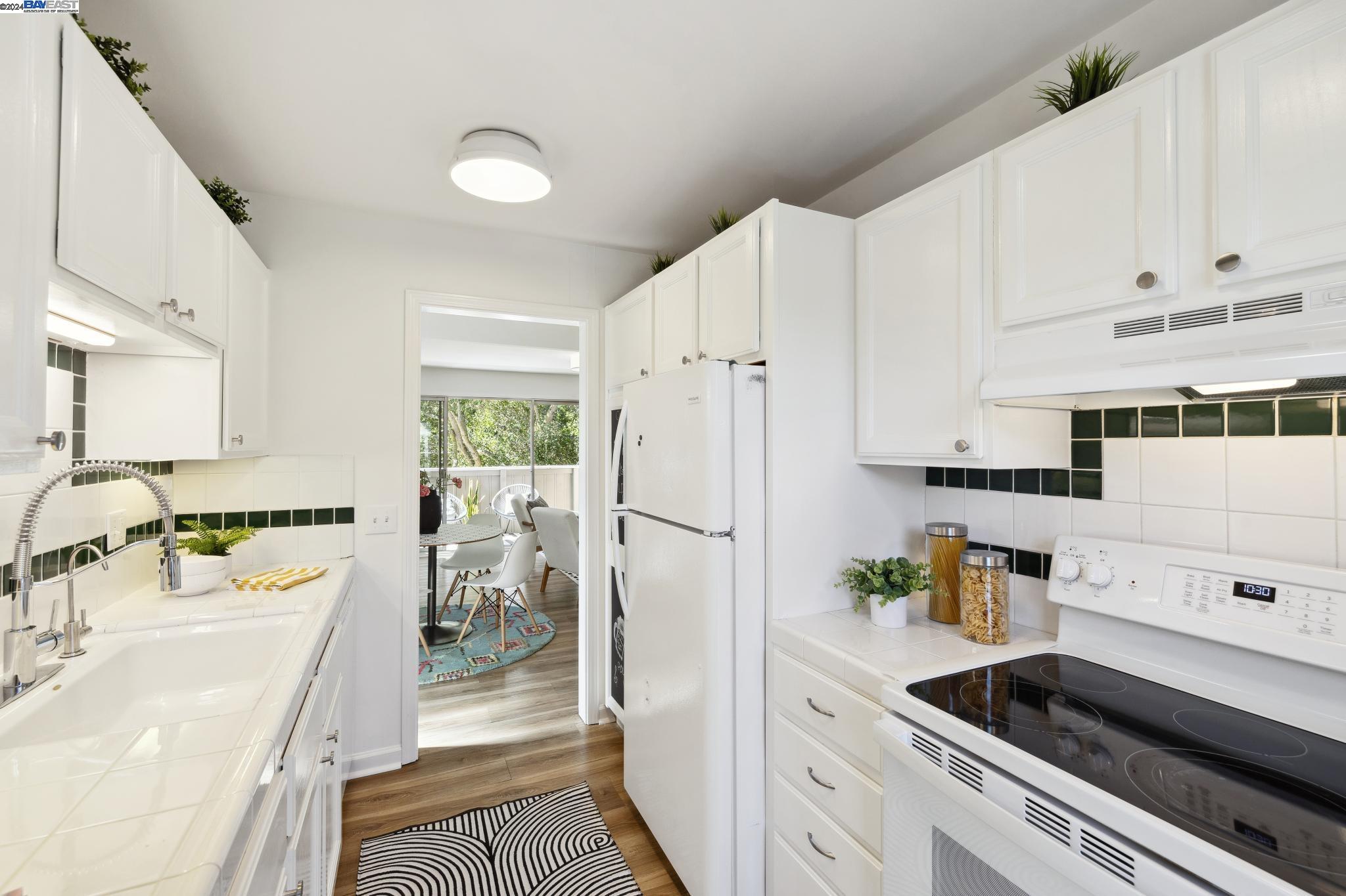 2121 DONALD DRIVE # 18