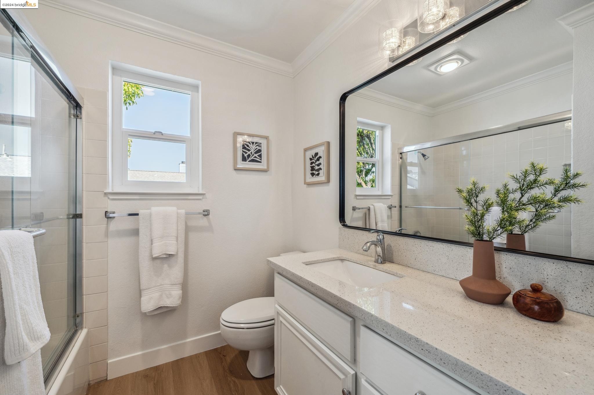 107 Commodore Dr