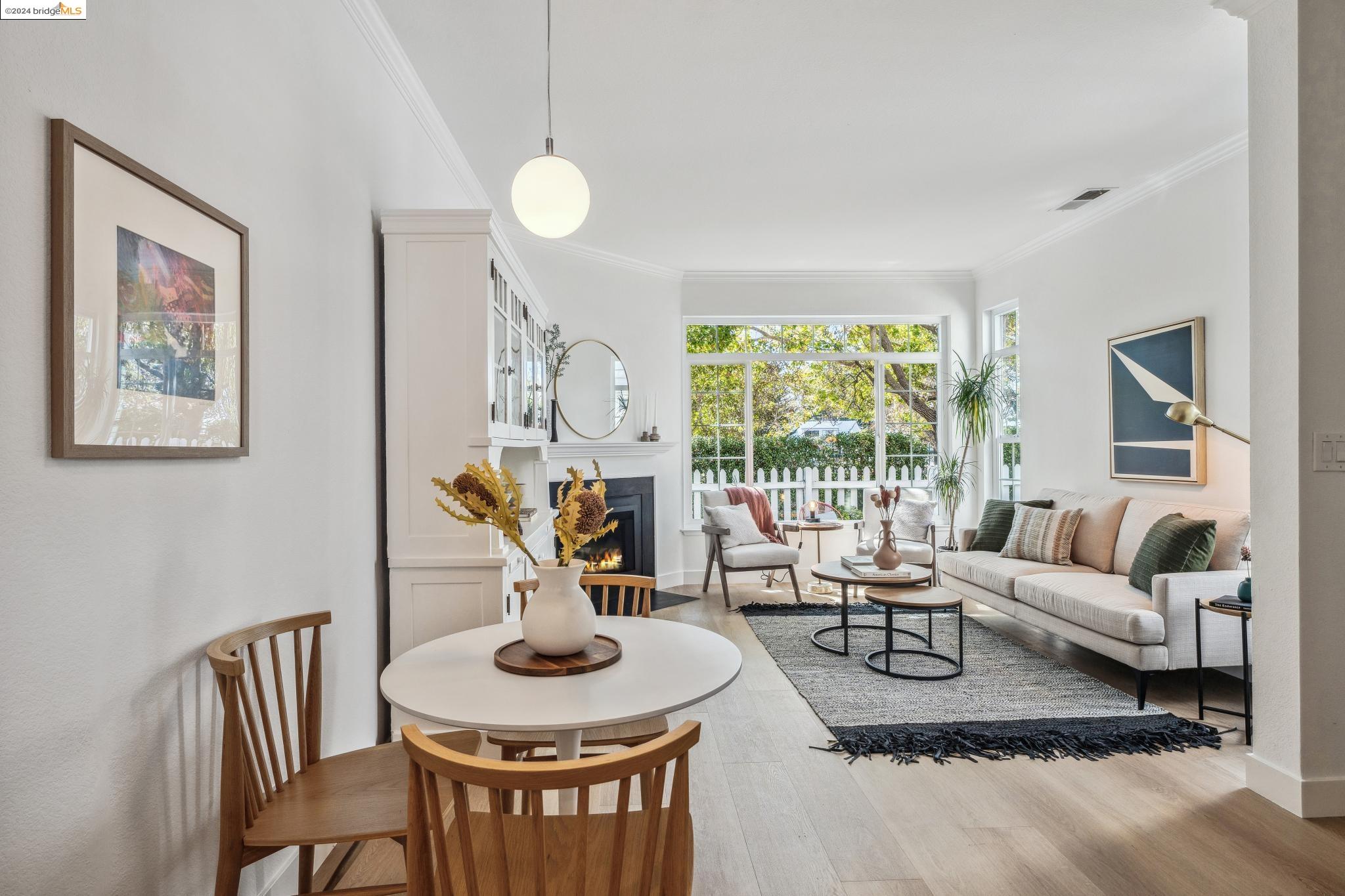 107 Commodore Dr