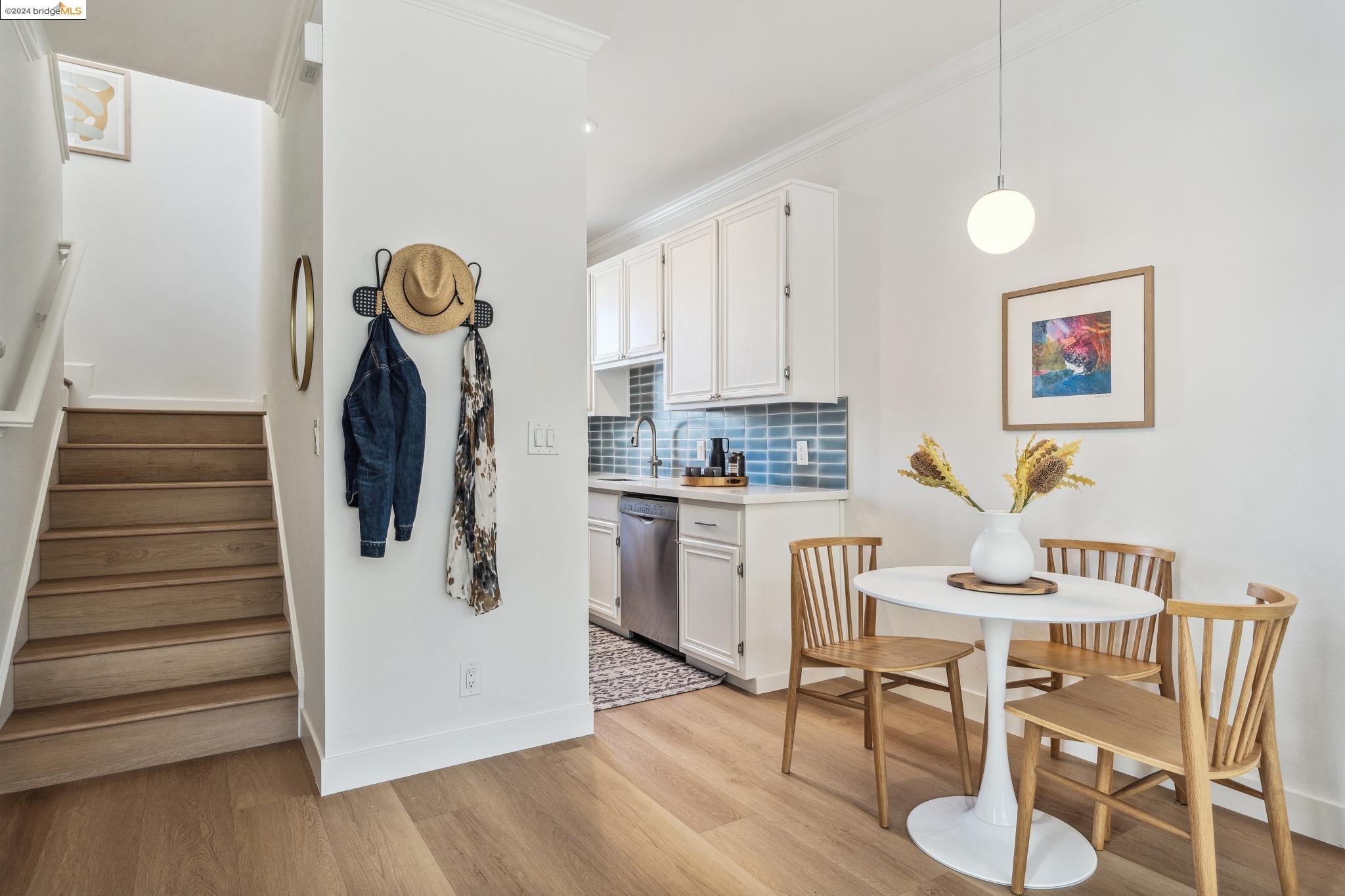 107 Commodore Dr