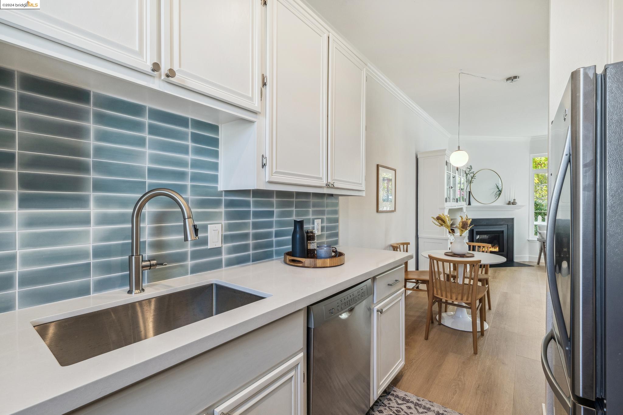 107 Commodore Dr