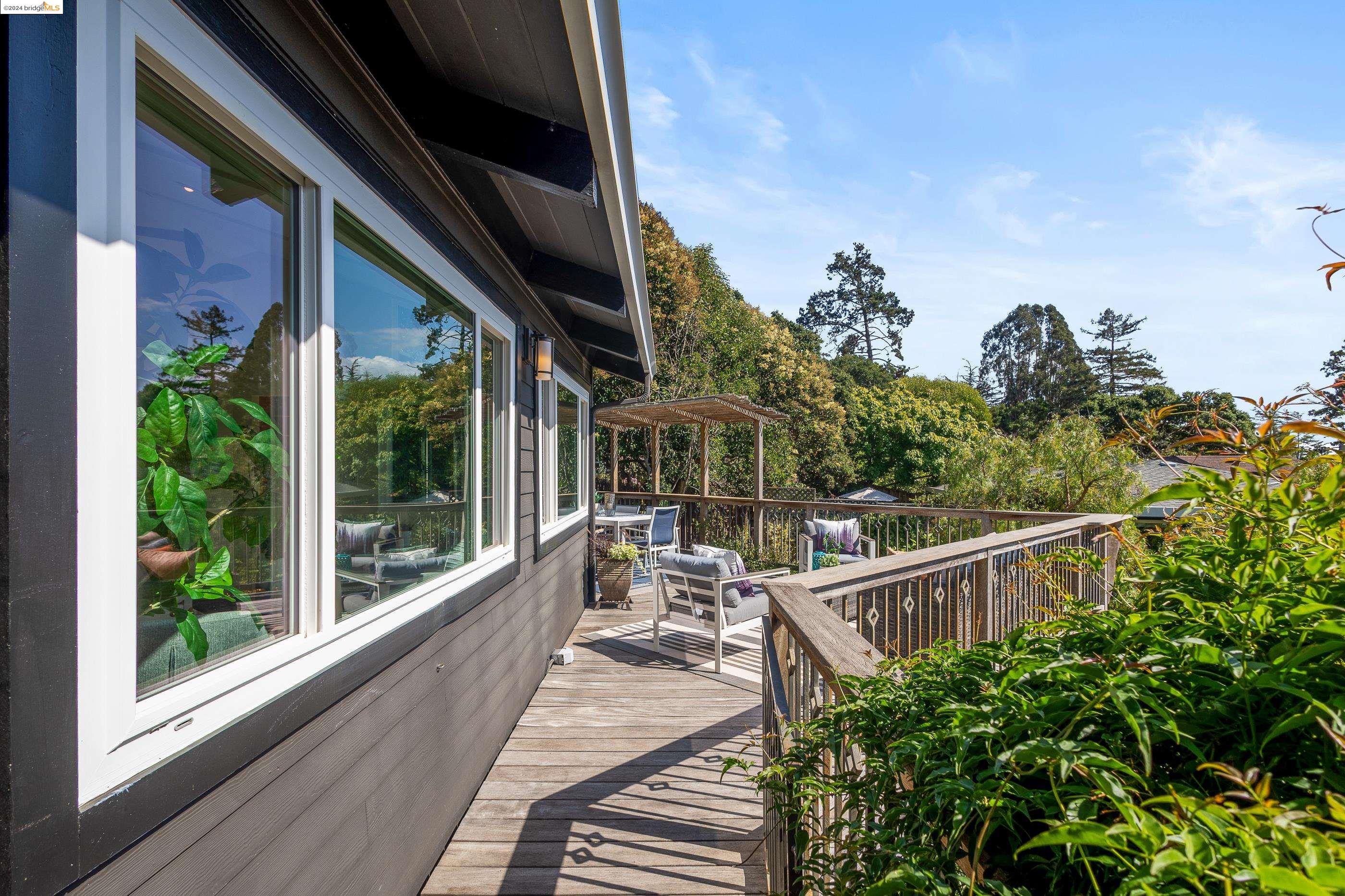 840 Seaview Drive