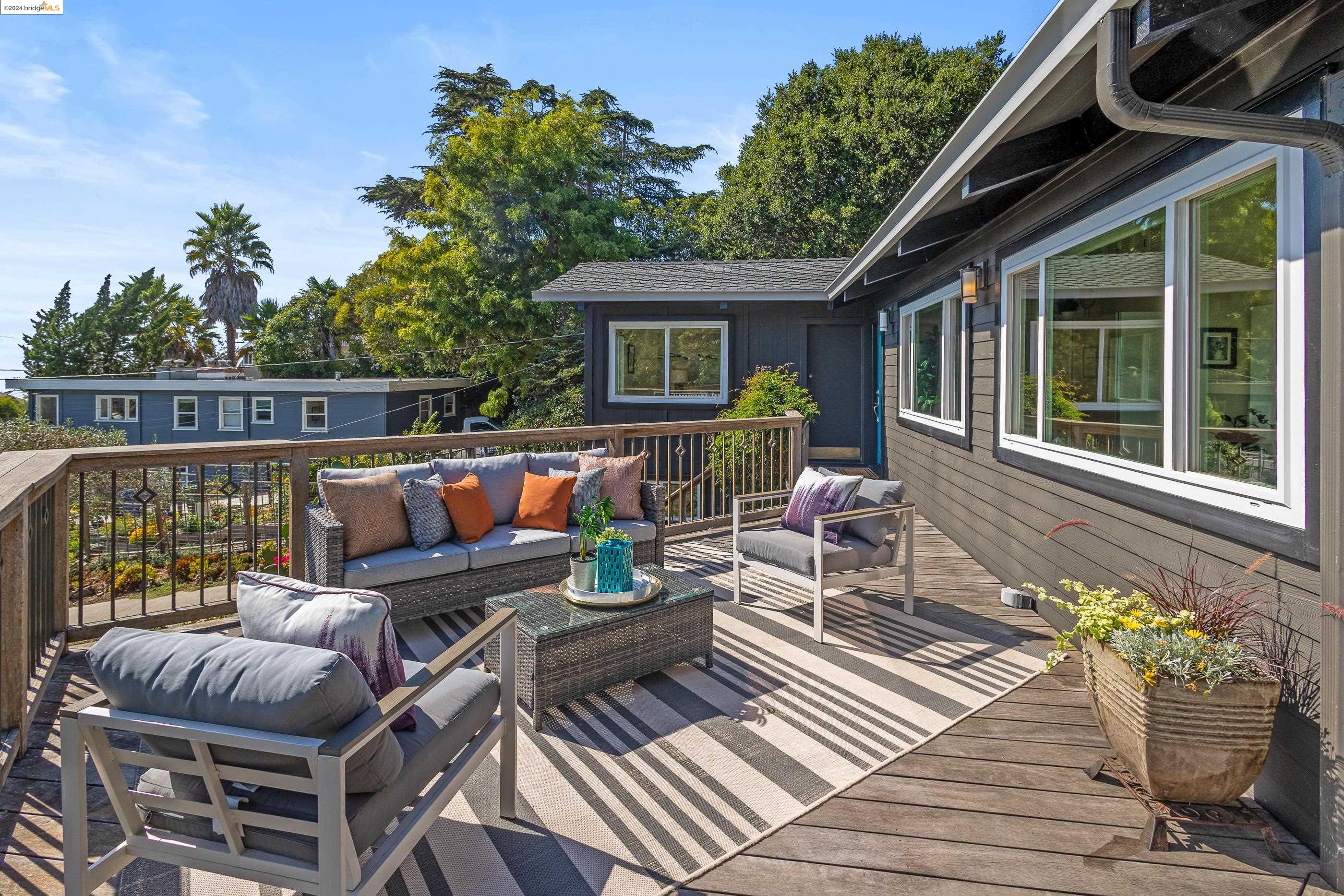 840 Seaview Drive