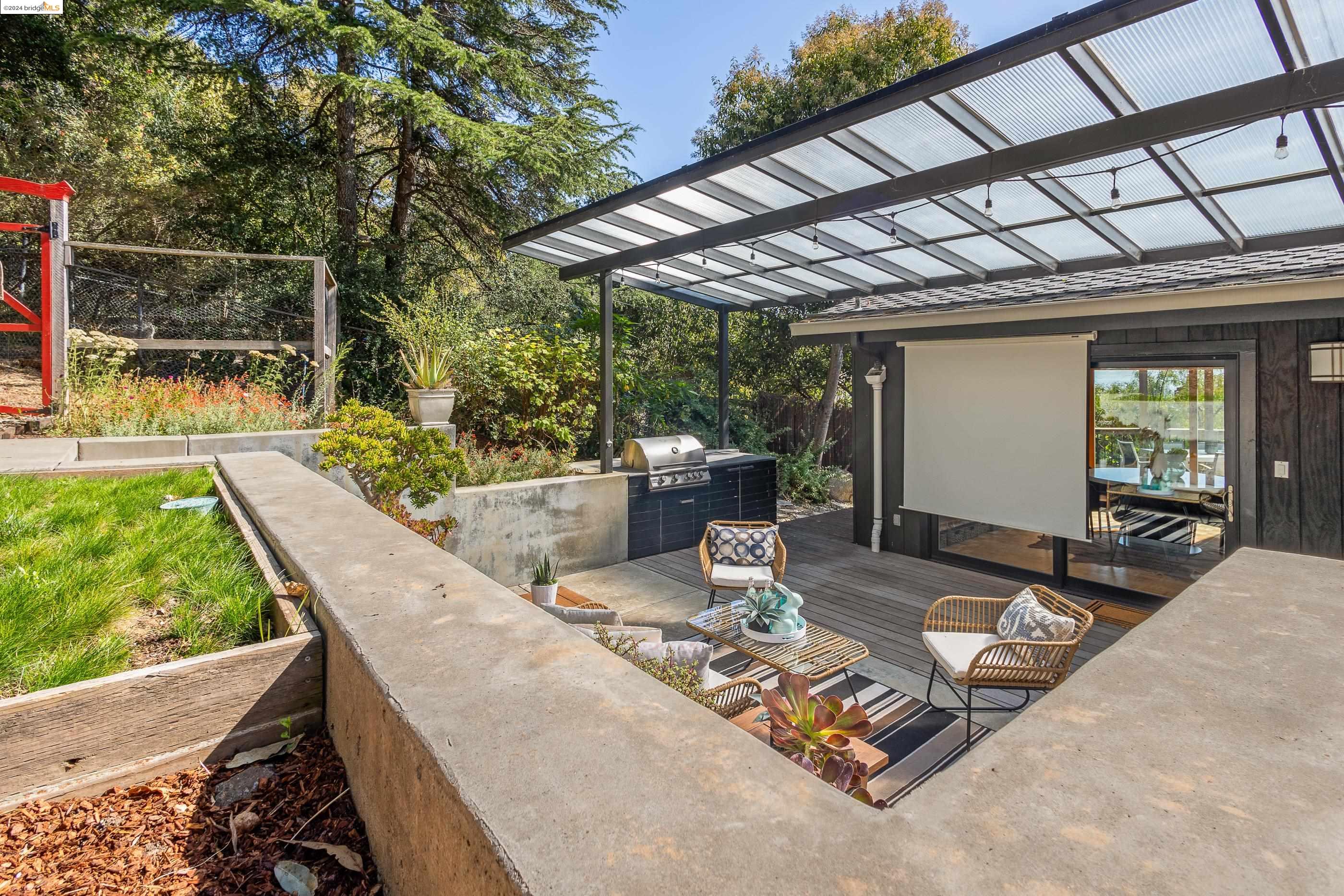840 Seaview Drive