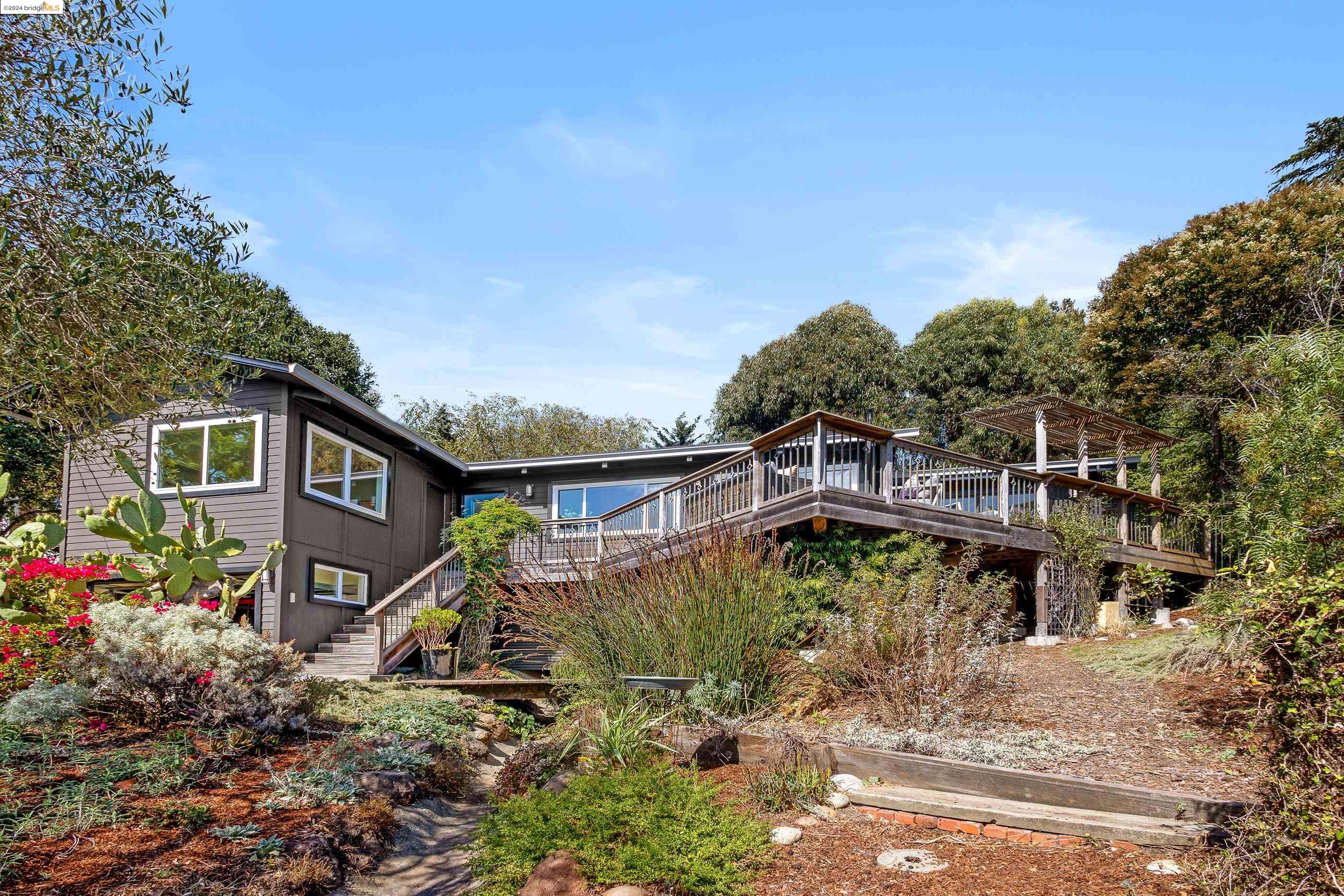 840 Seaview Drive