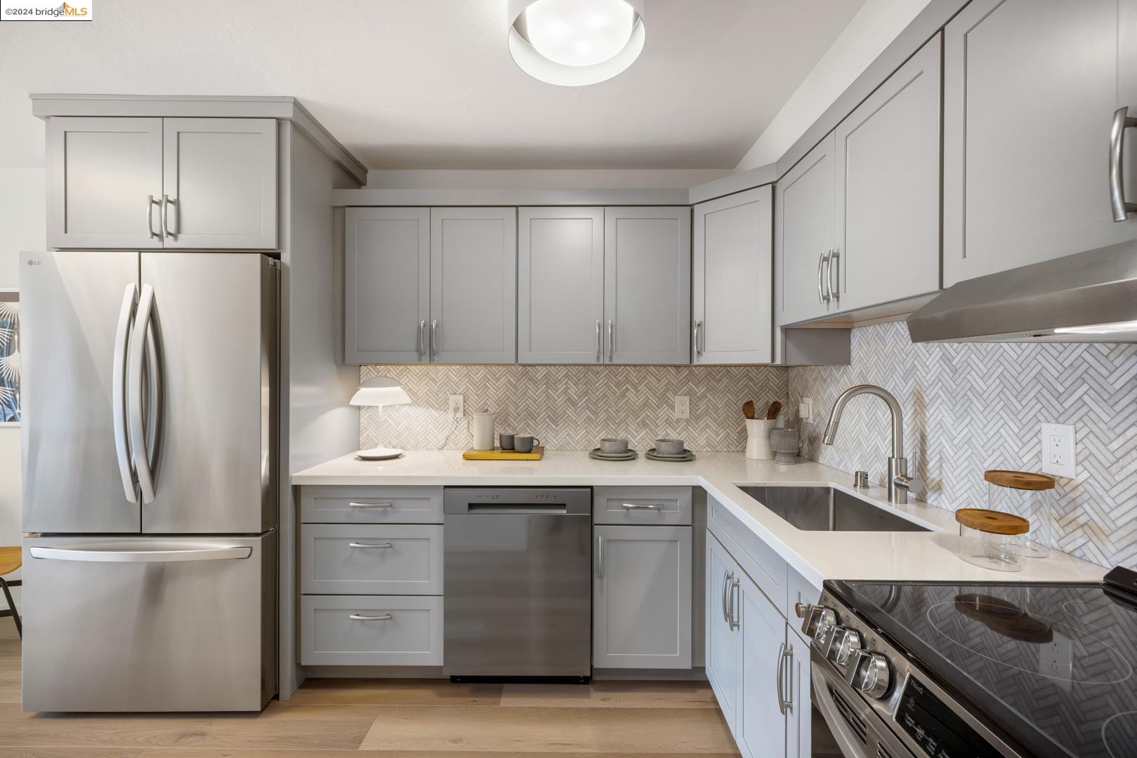 551 Jean Street # 206