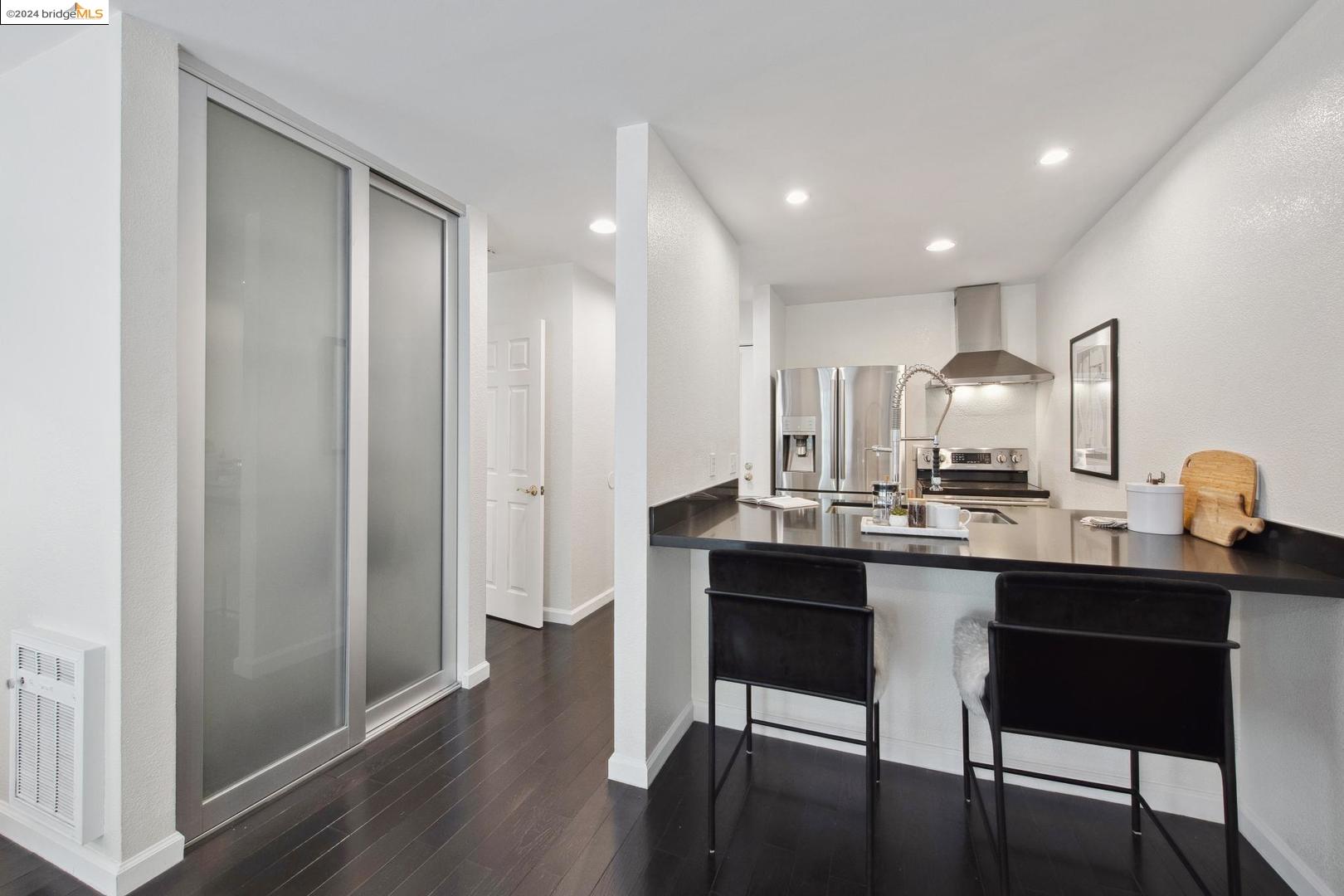 150 Pearl ST # 318