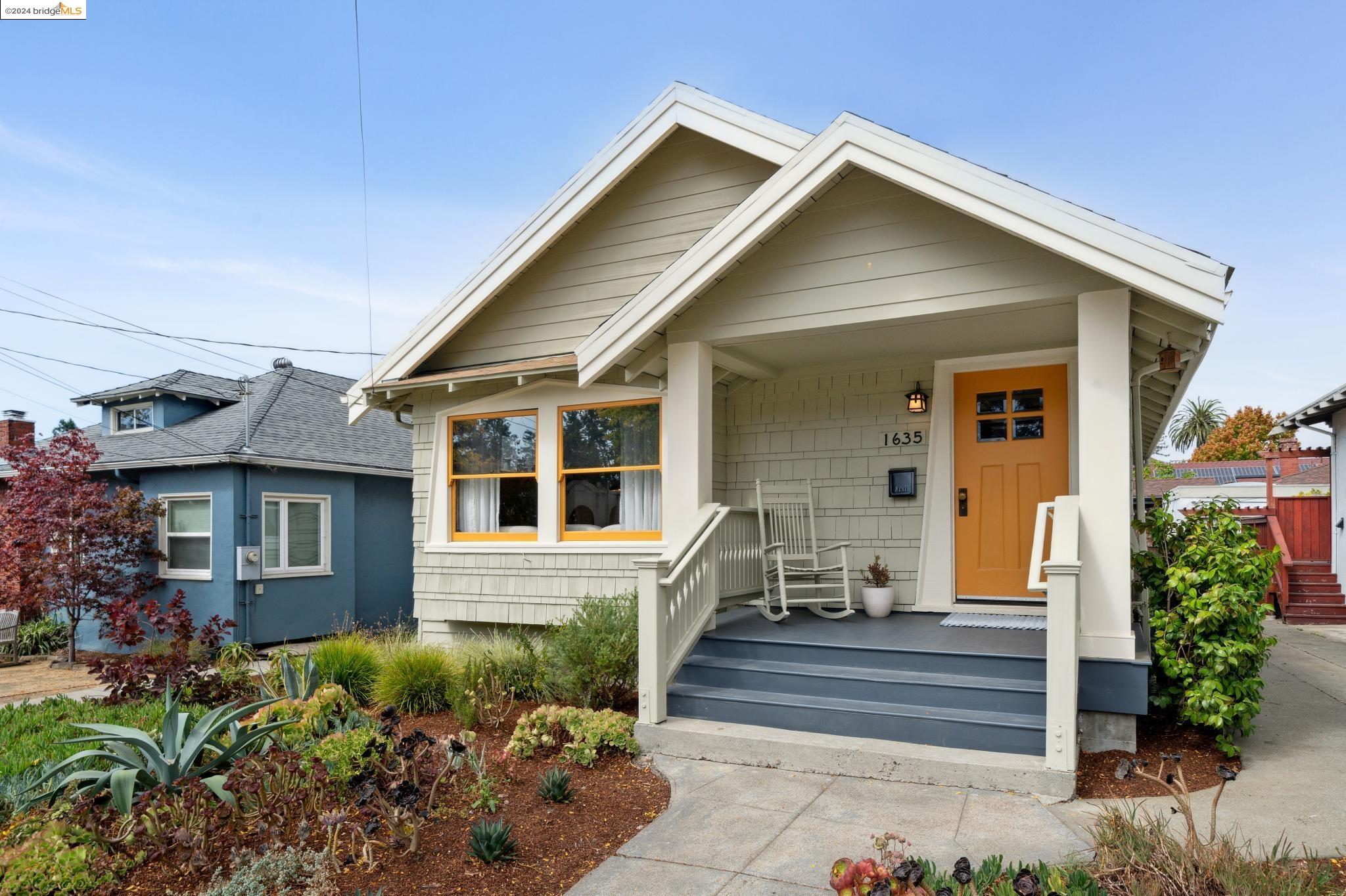 1635 Cedar St