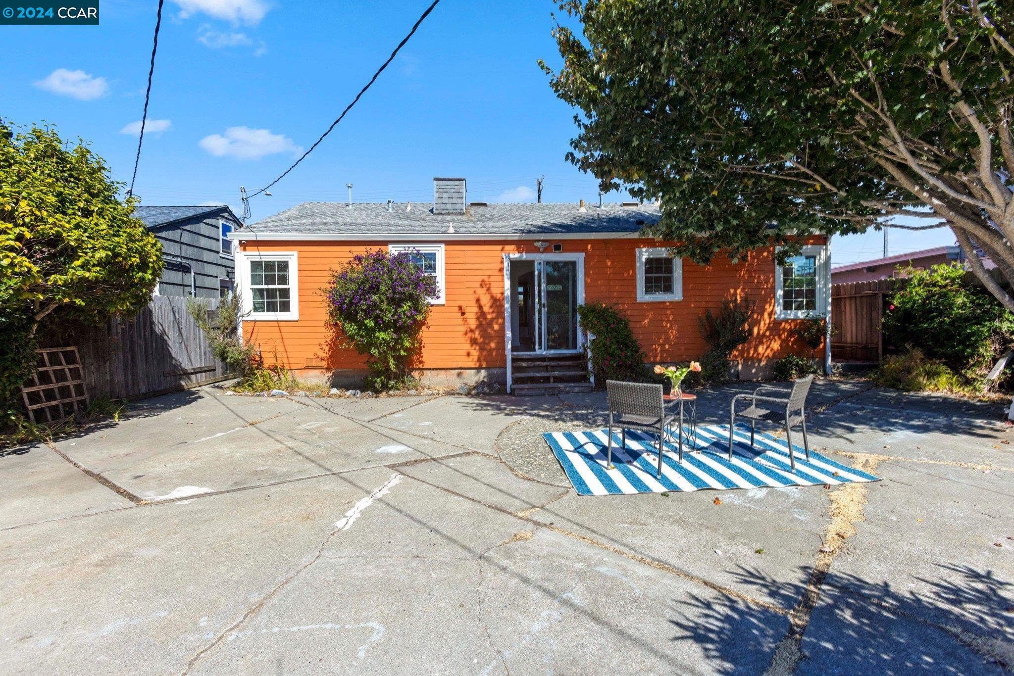 4412 Wall Ave