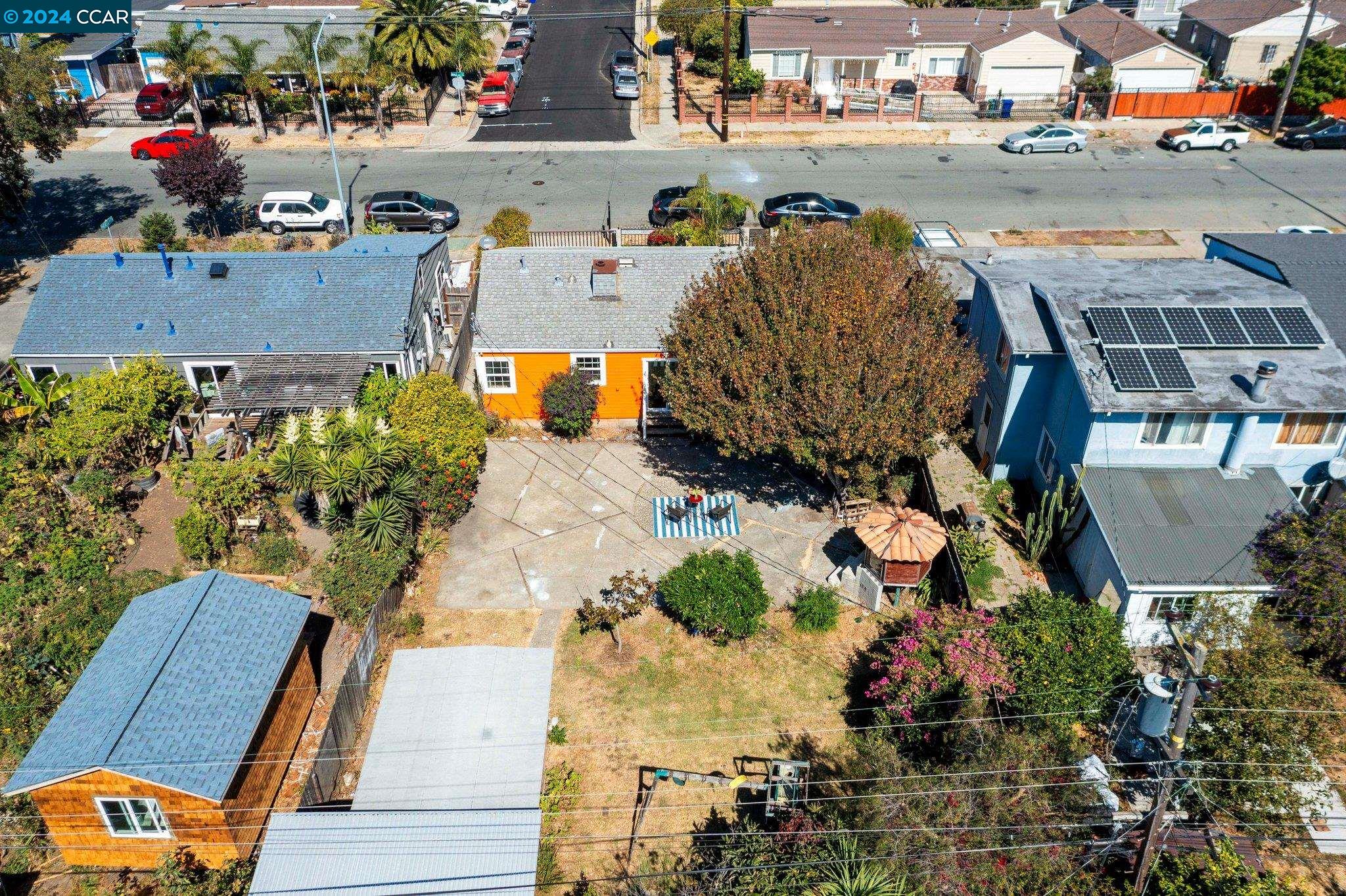 4412 Wall Ave
