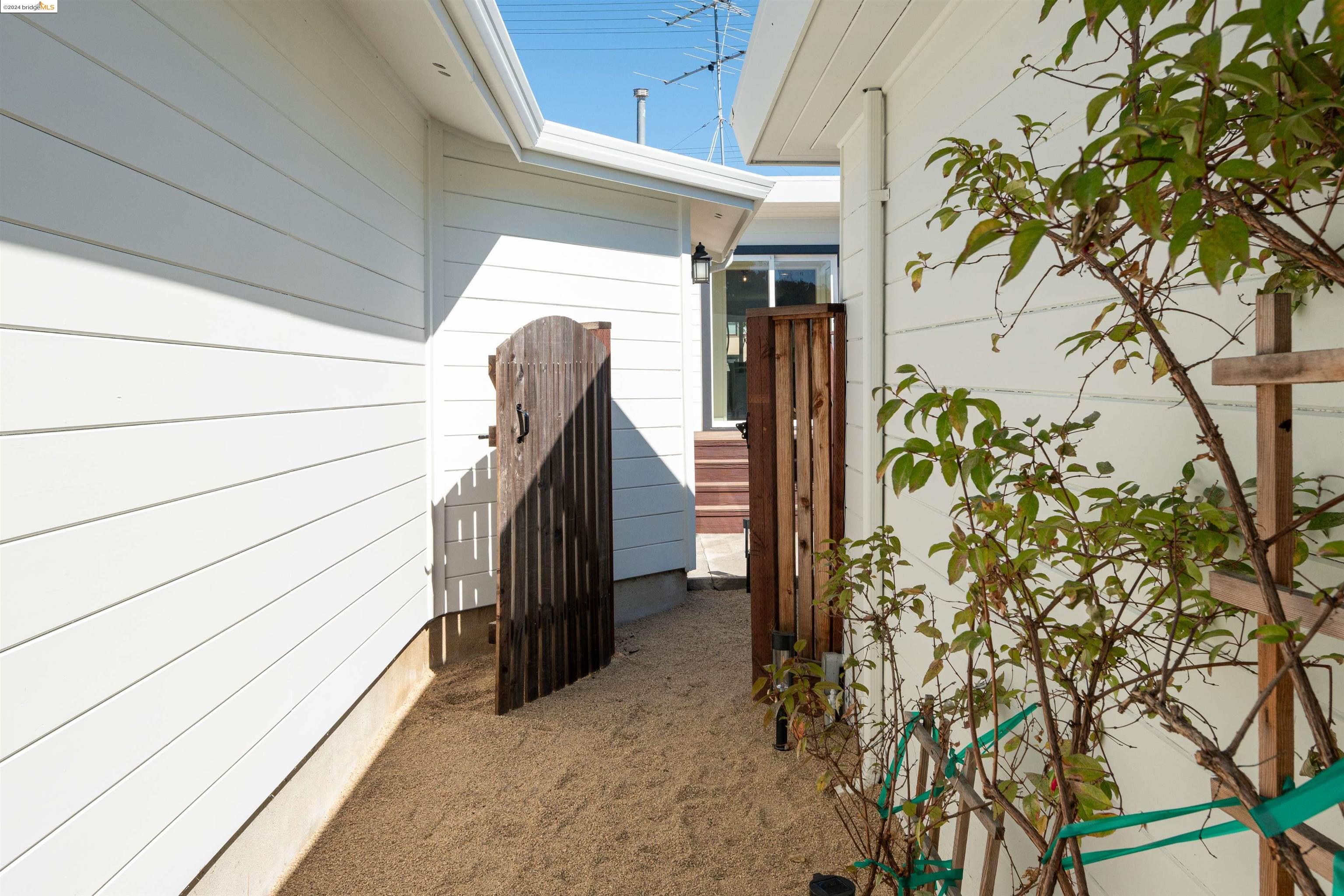 205 Behrens St